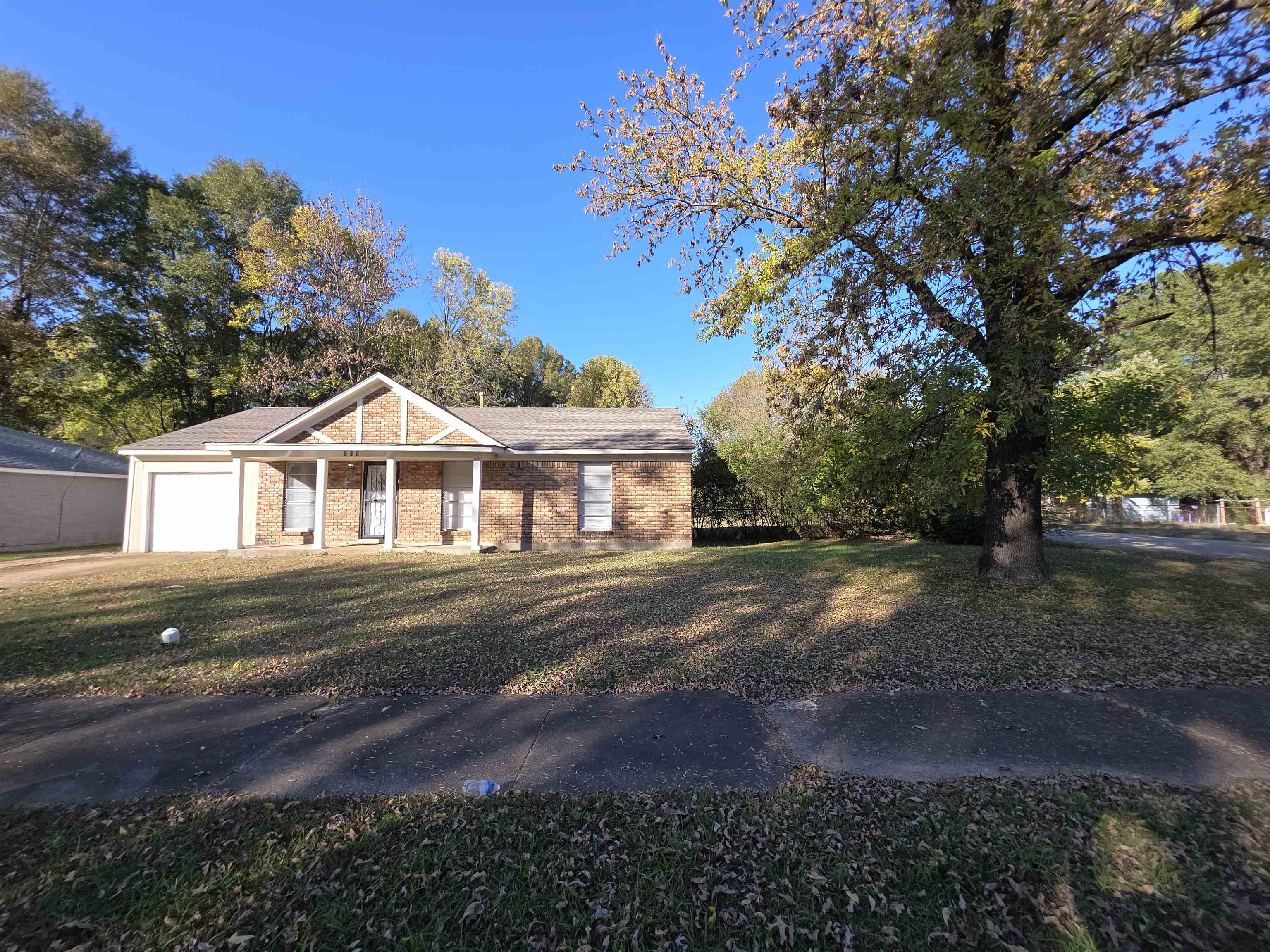 936 CHESTERTON DR
