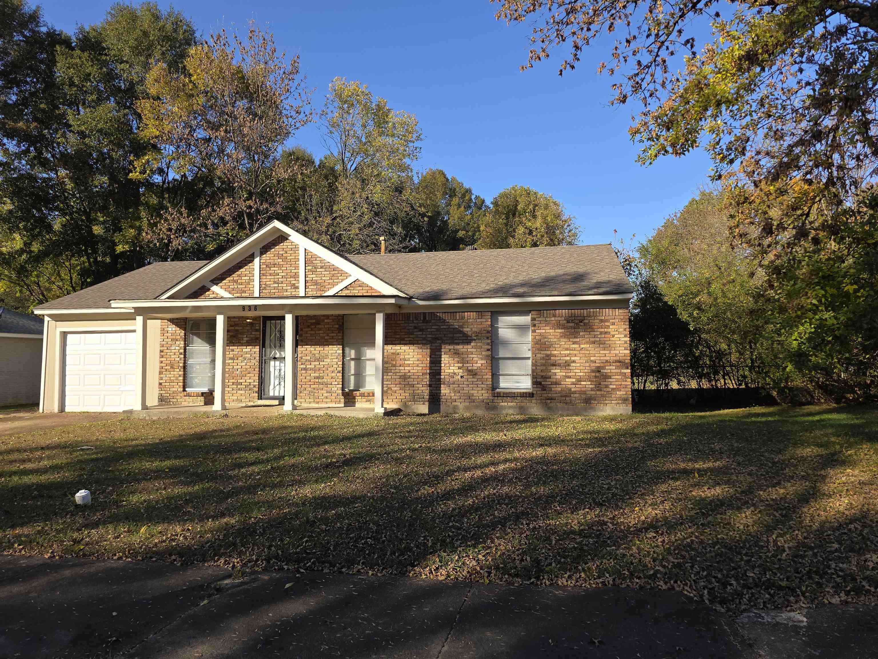 936 CHESTERTON DR