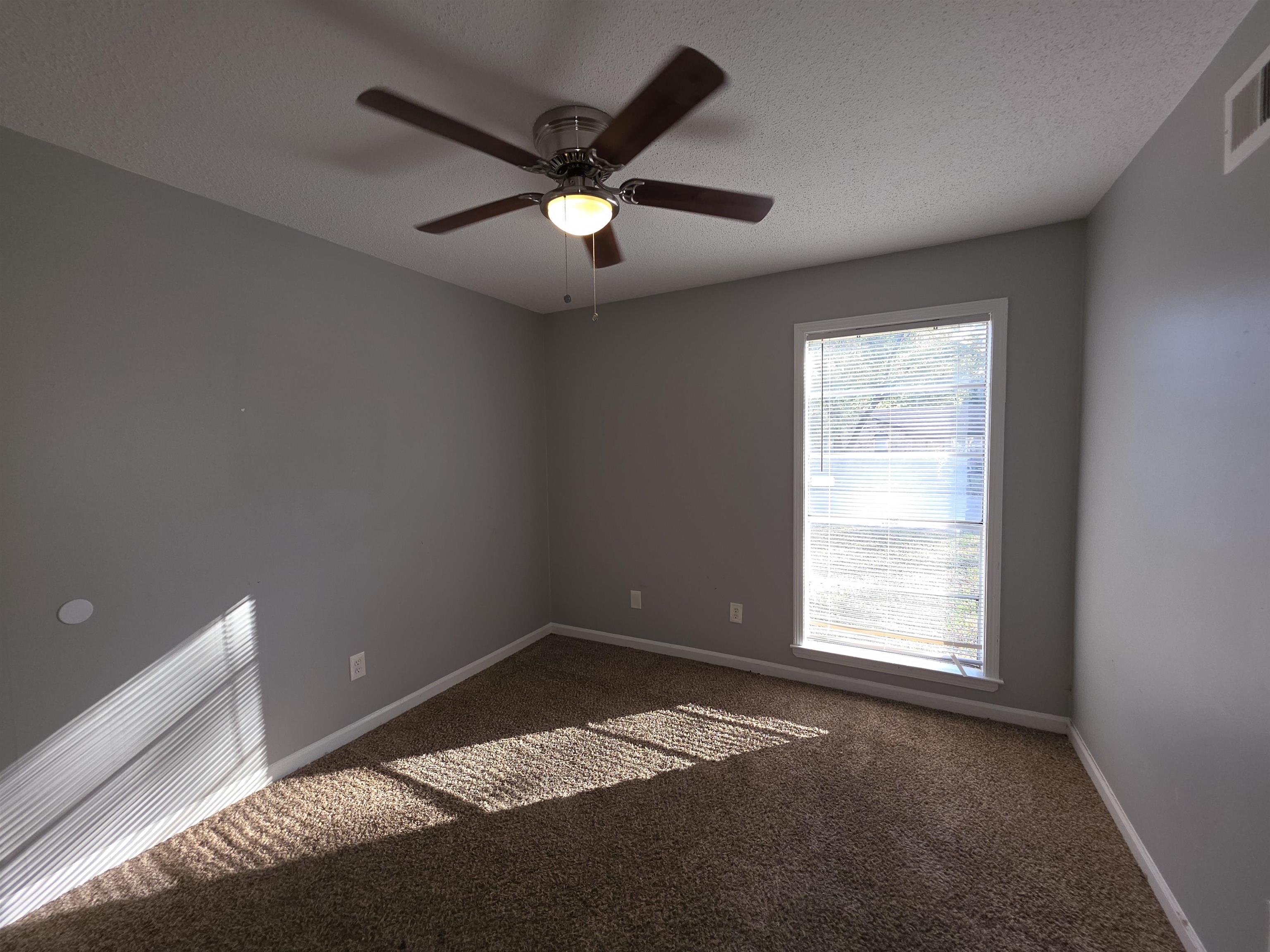 936 CHESTERTON DR