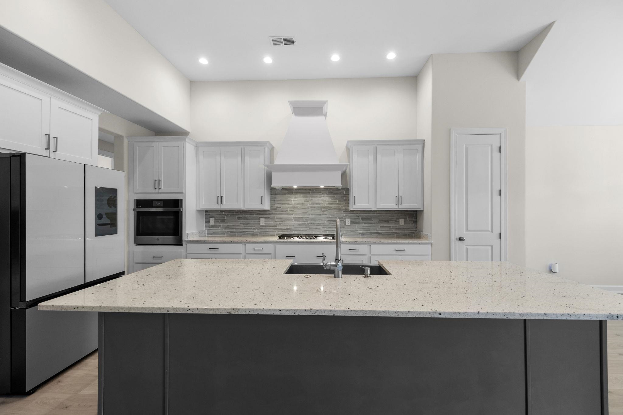 5143 LAWRENCEBURG LN