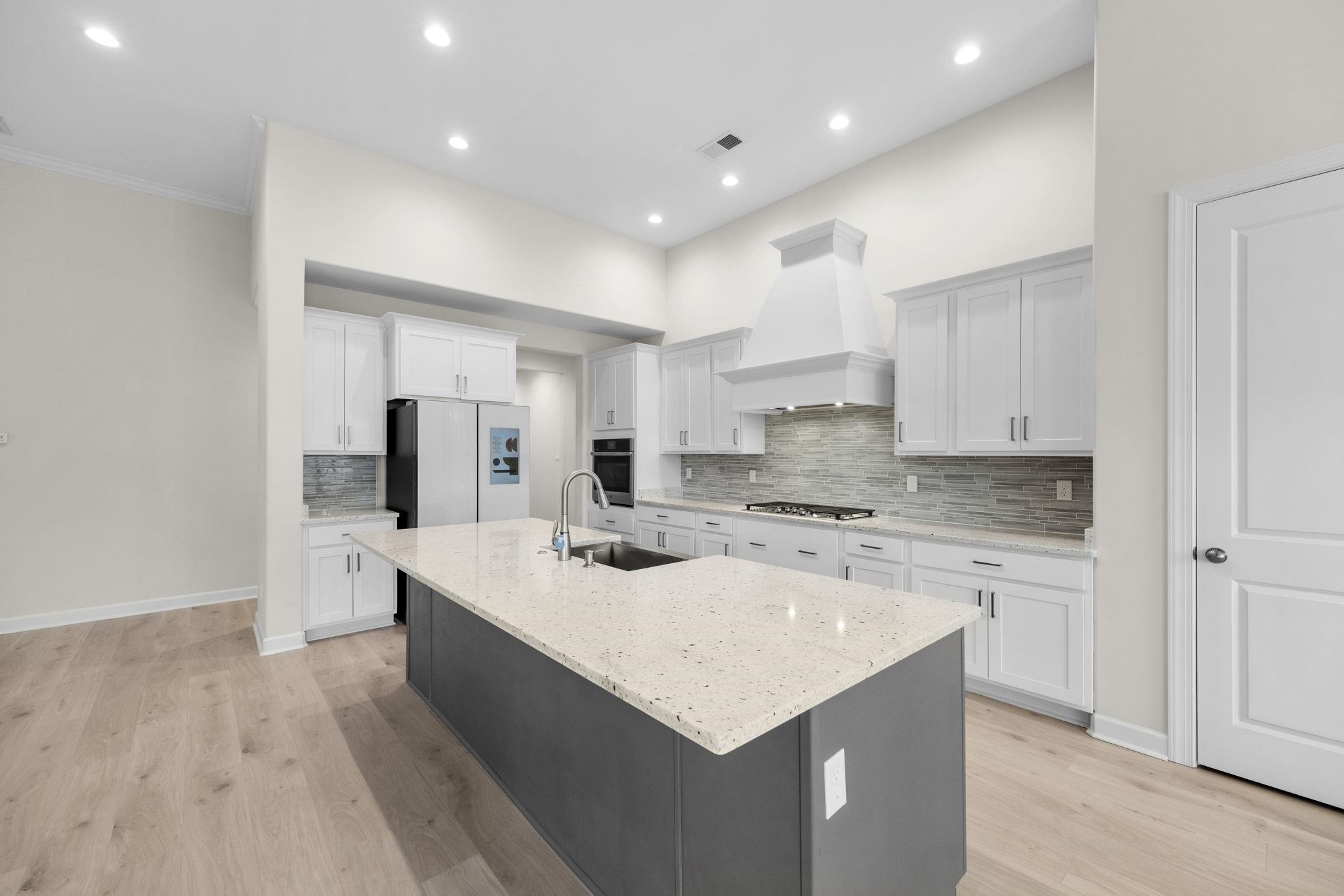 5143 LAWRENCEBURG LN