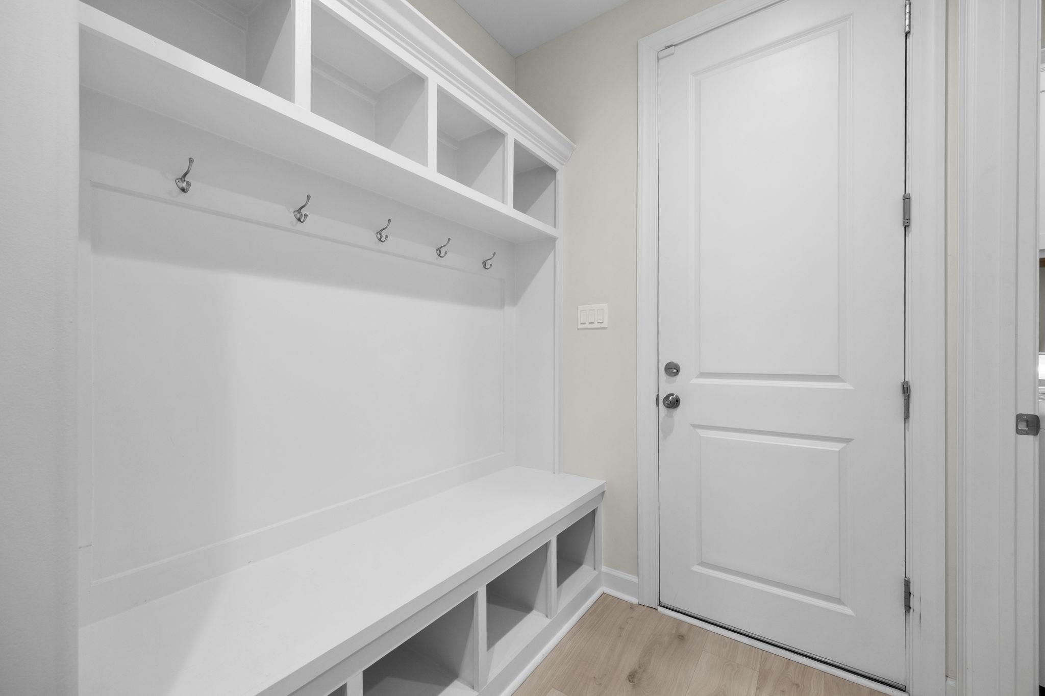 5143 LAWRENCEBURG LN