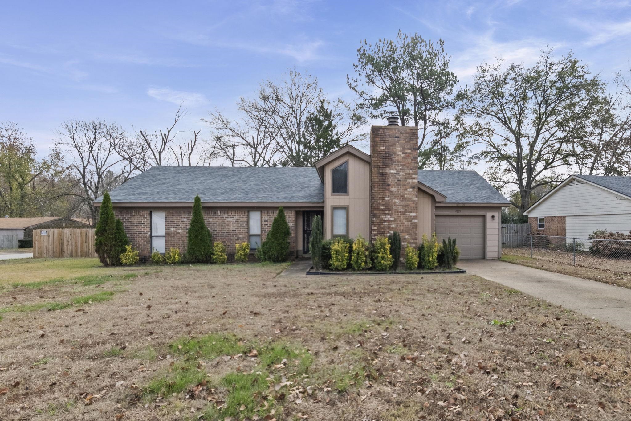 2695 WHITNEY AVE