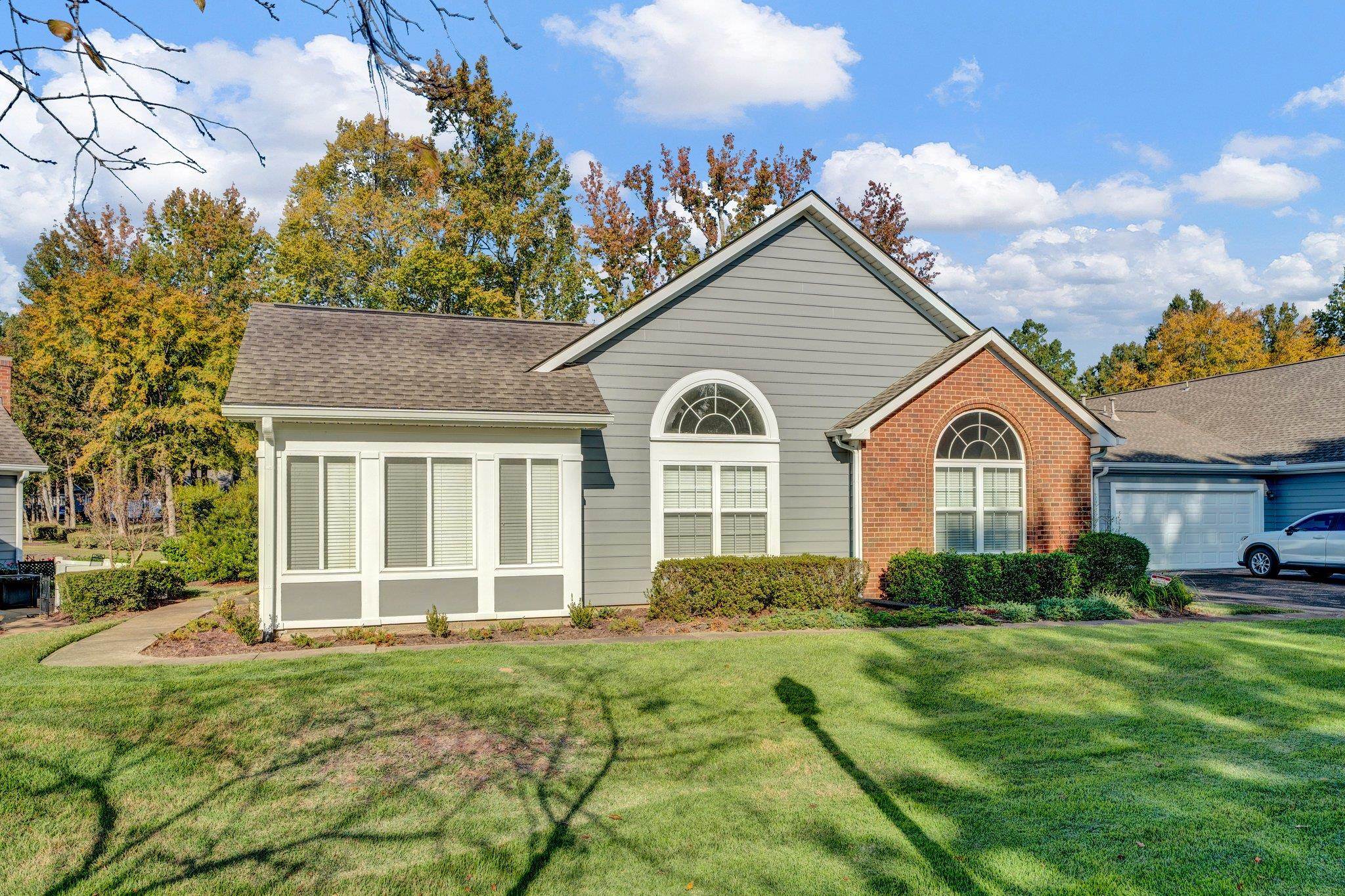271 OAK CLUB LN Unit: 12