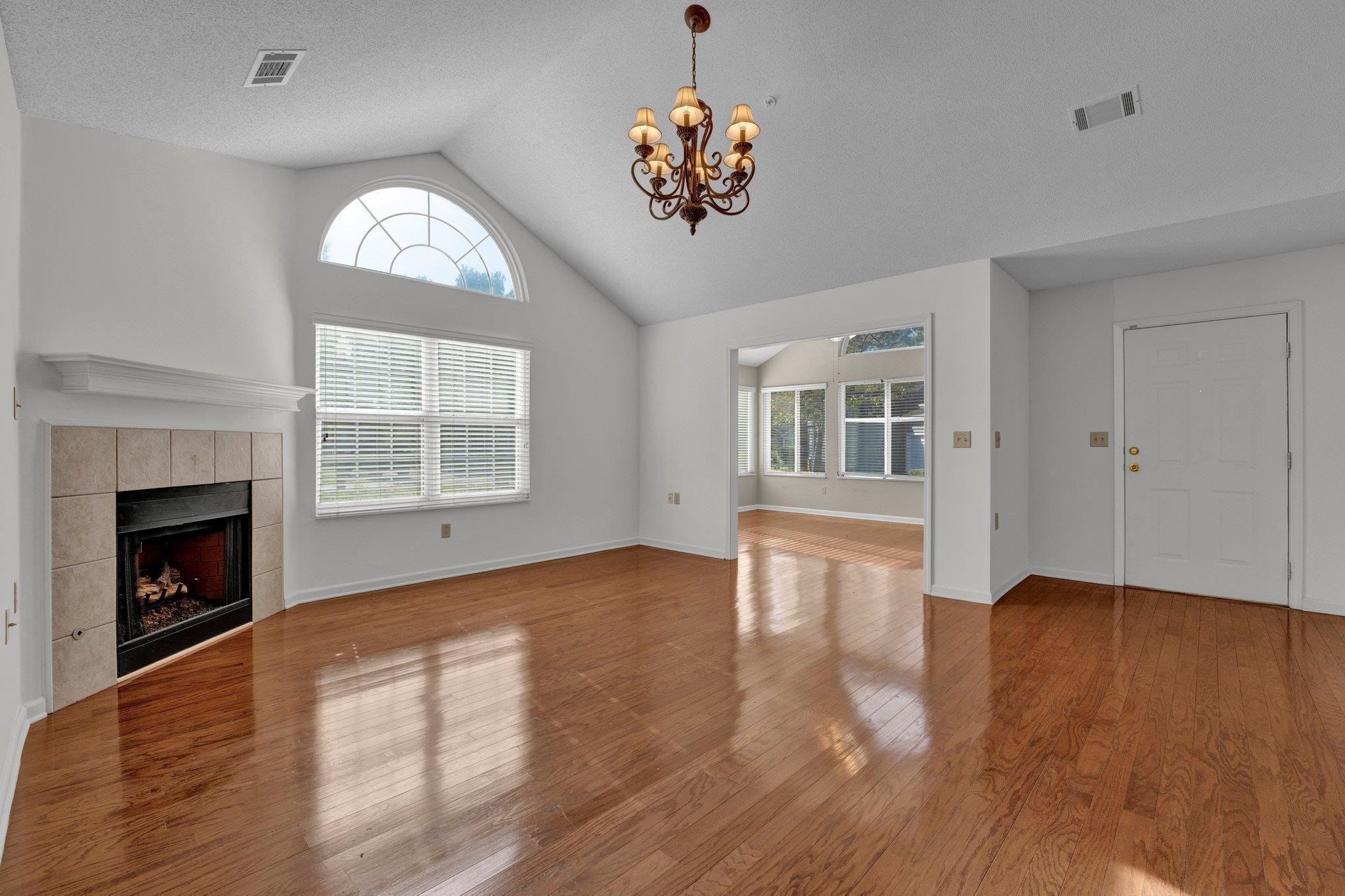 271 OAK CLUB LN Unit: 12