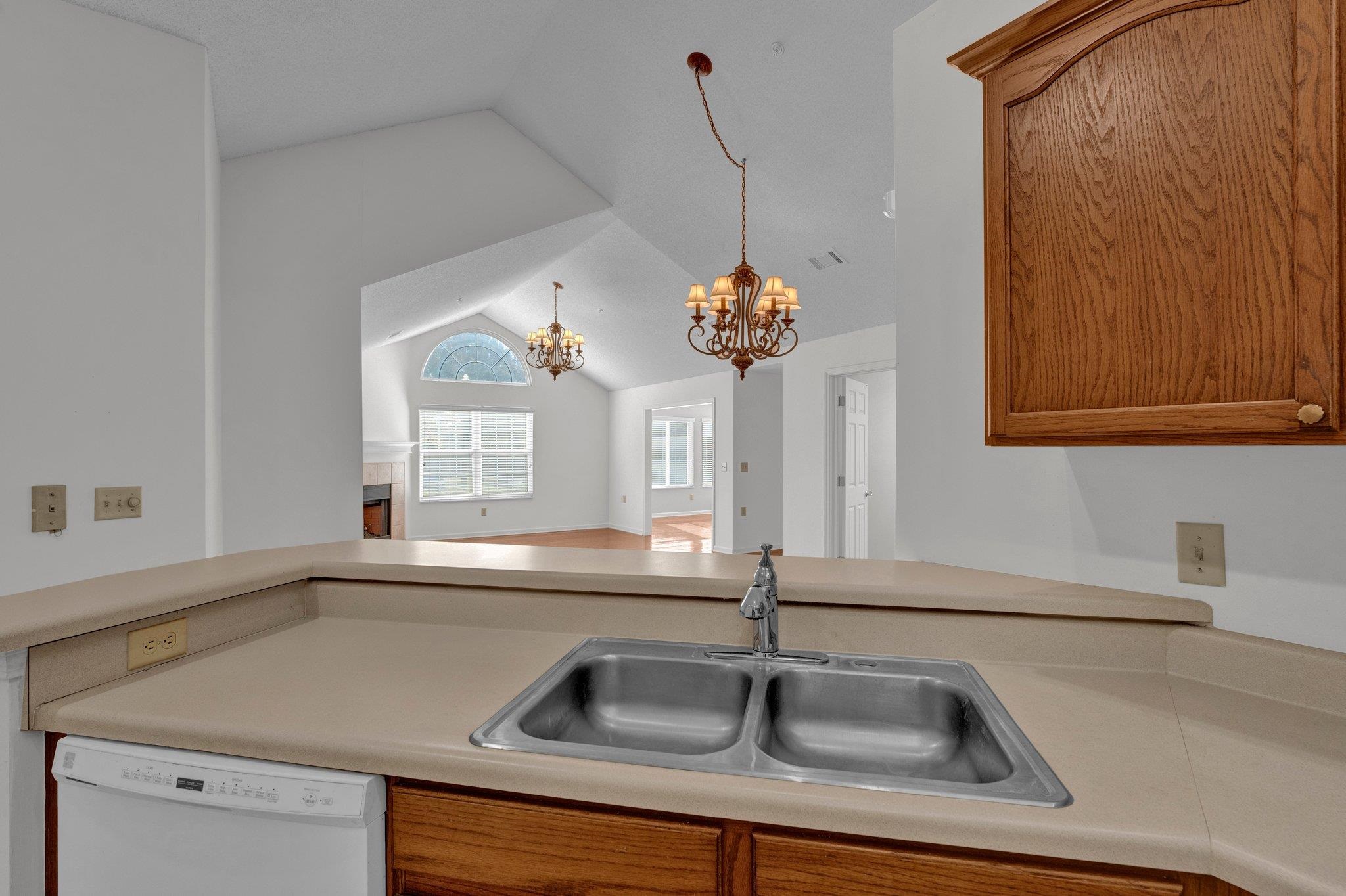 271 OAK CLUB LN Unit: 12