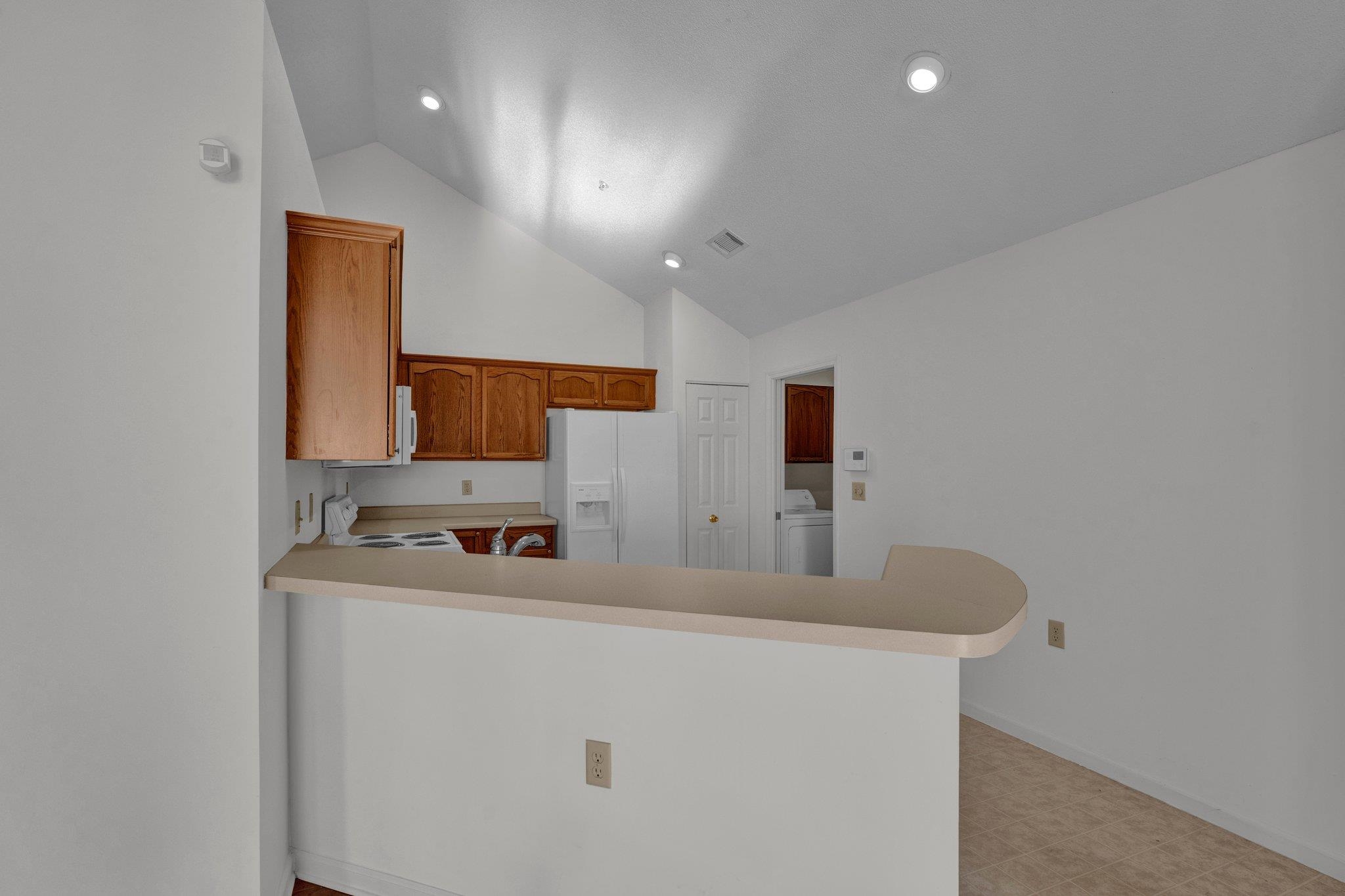 271 OAK CLUB LN Unit: 12