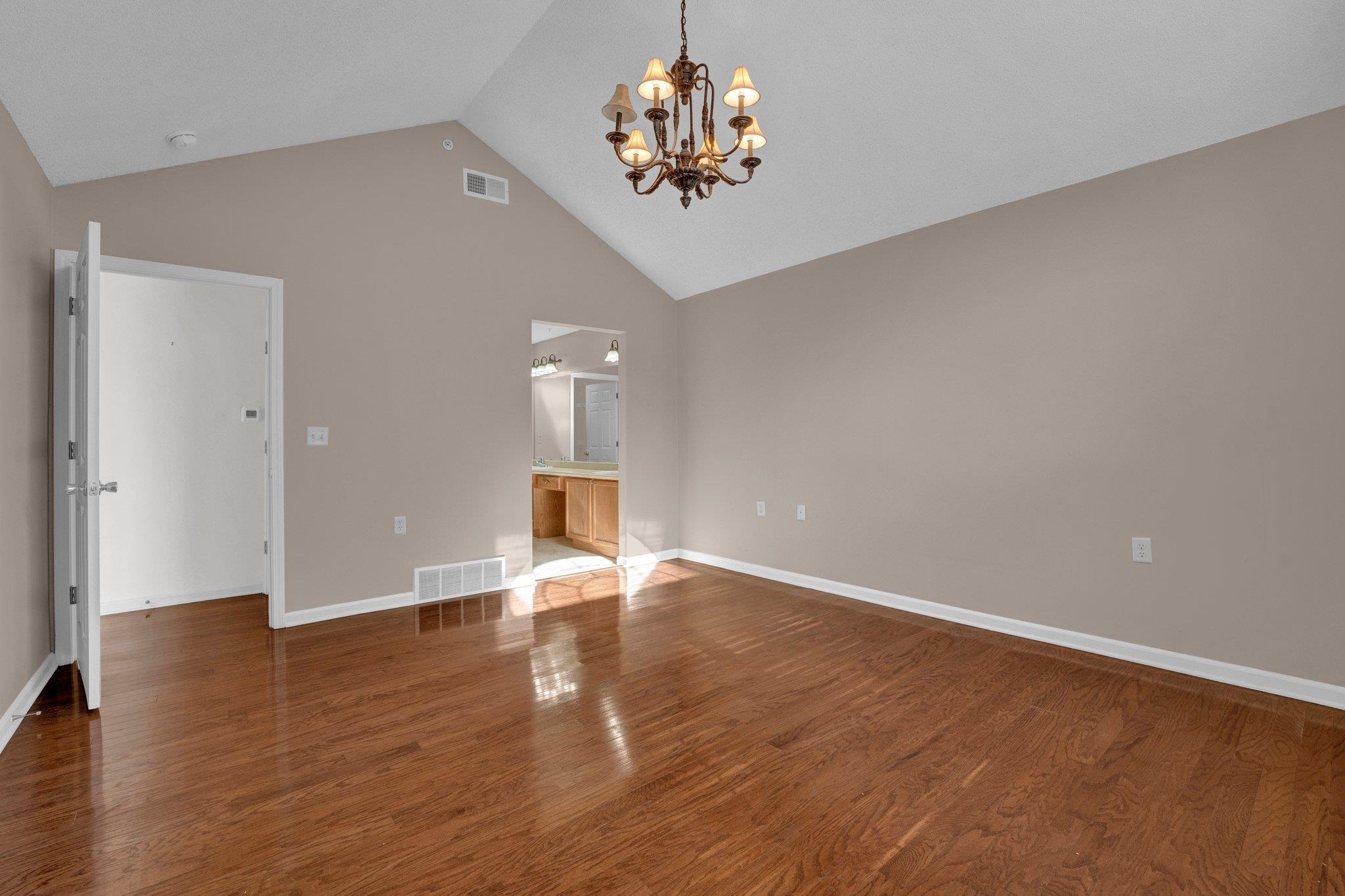 271 OAK CLUB LN Unit: 12