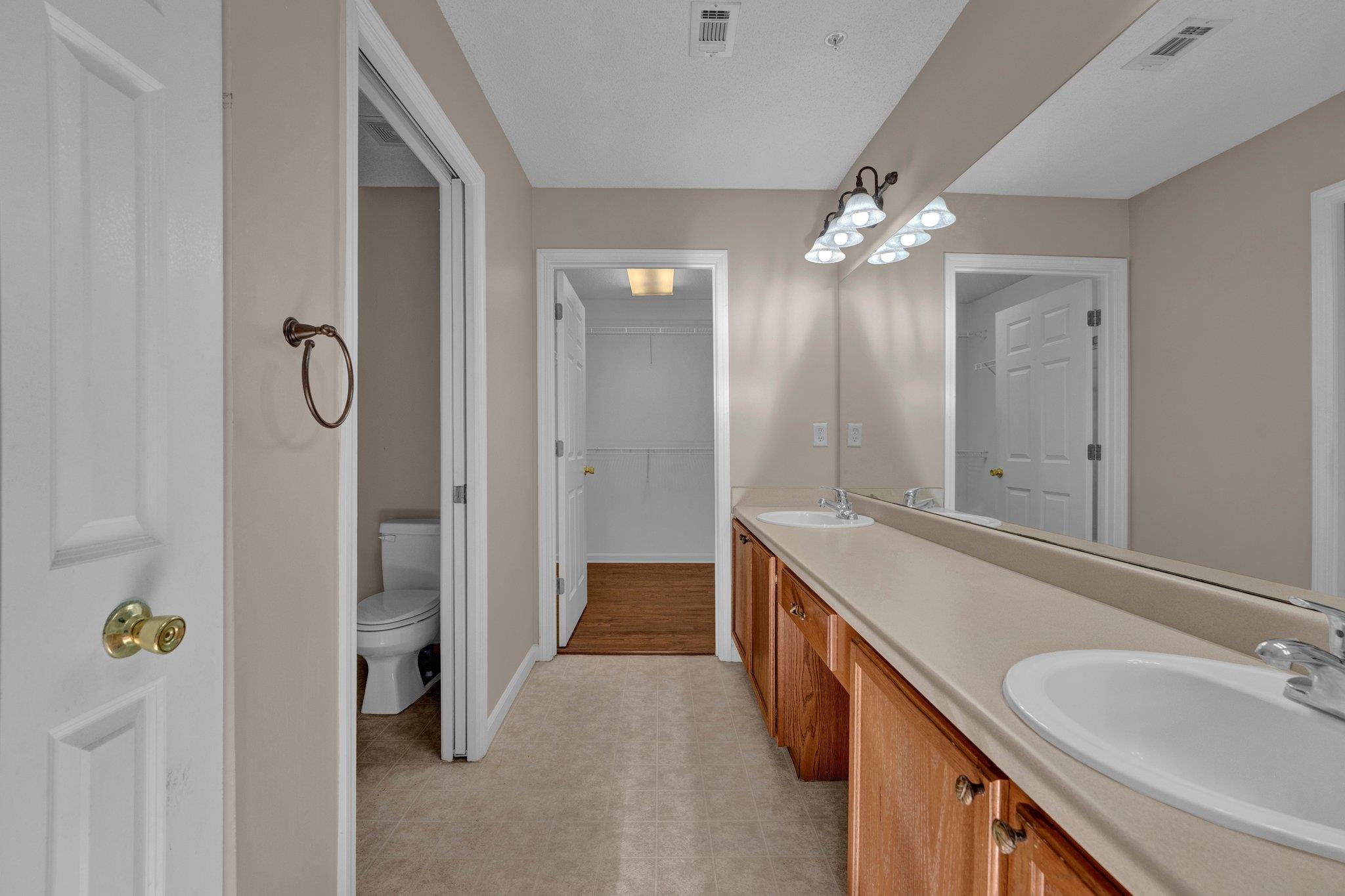 271 OAK CLUB LN Unit: 12