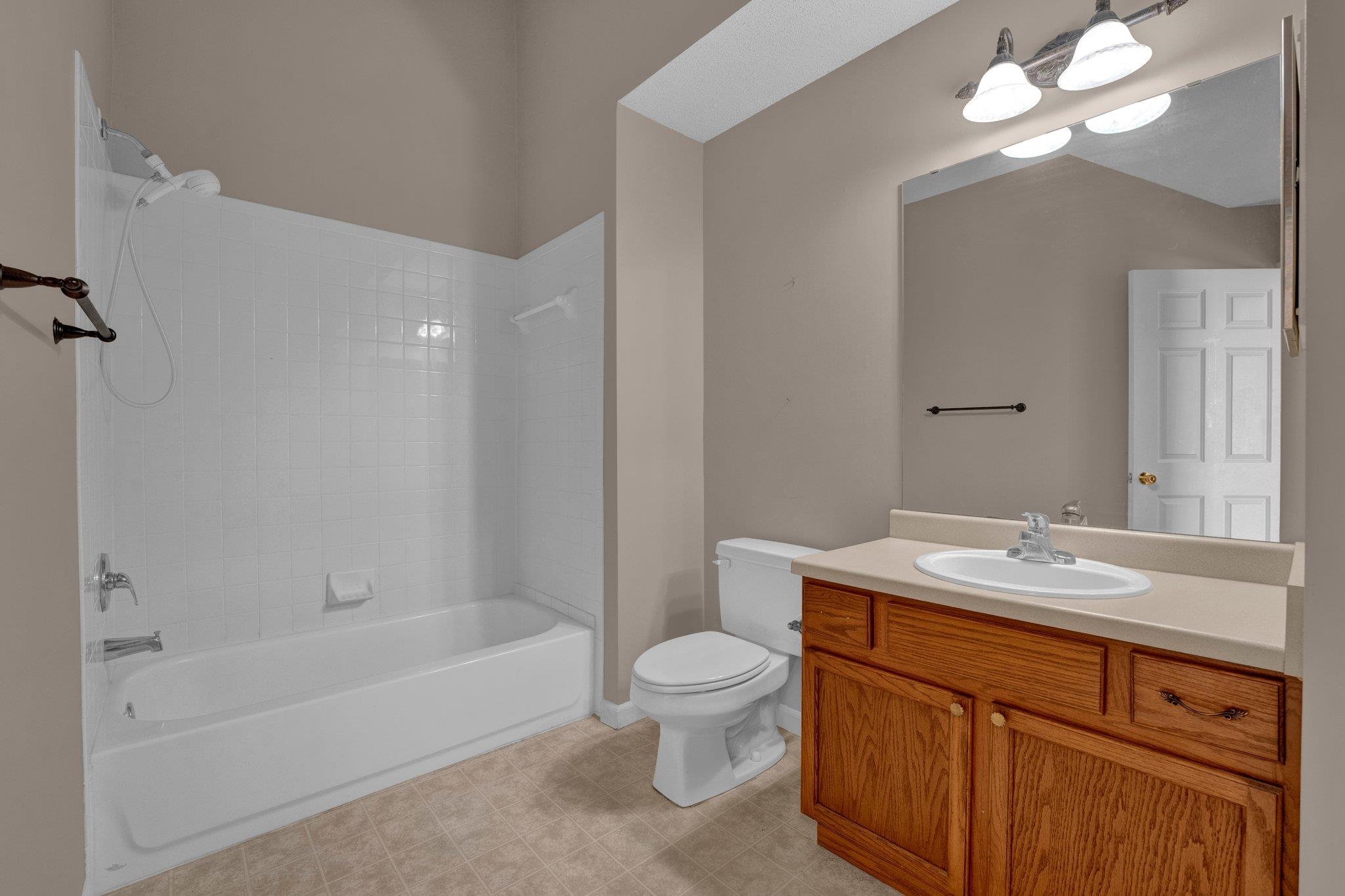 271 OAK CLUB LN Unit: 12