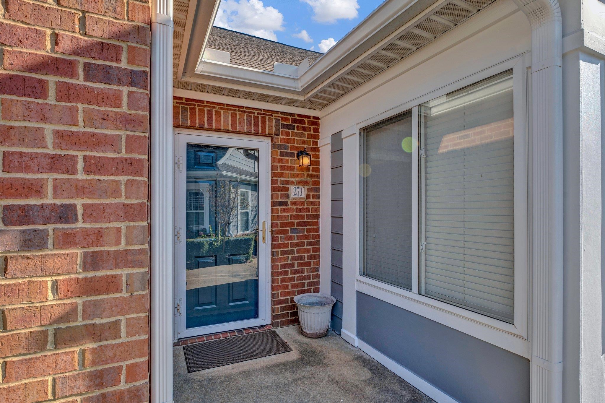 271 OAK CLUB LN Unit: 12