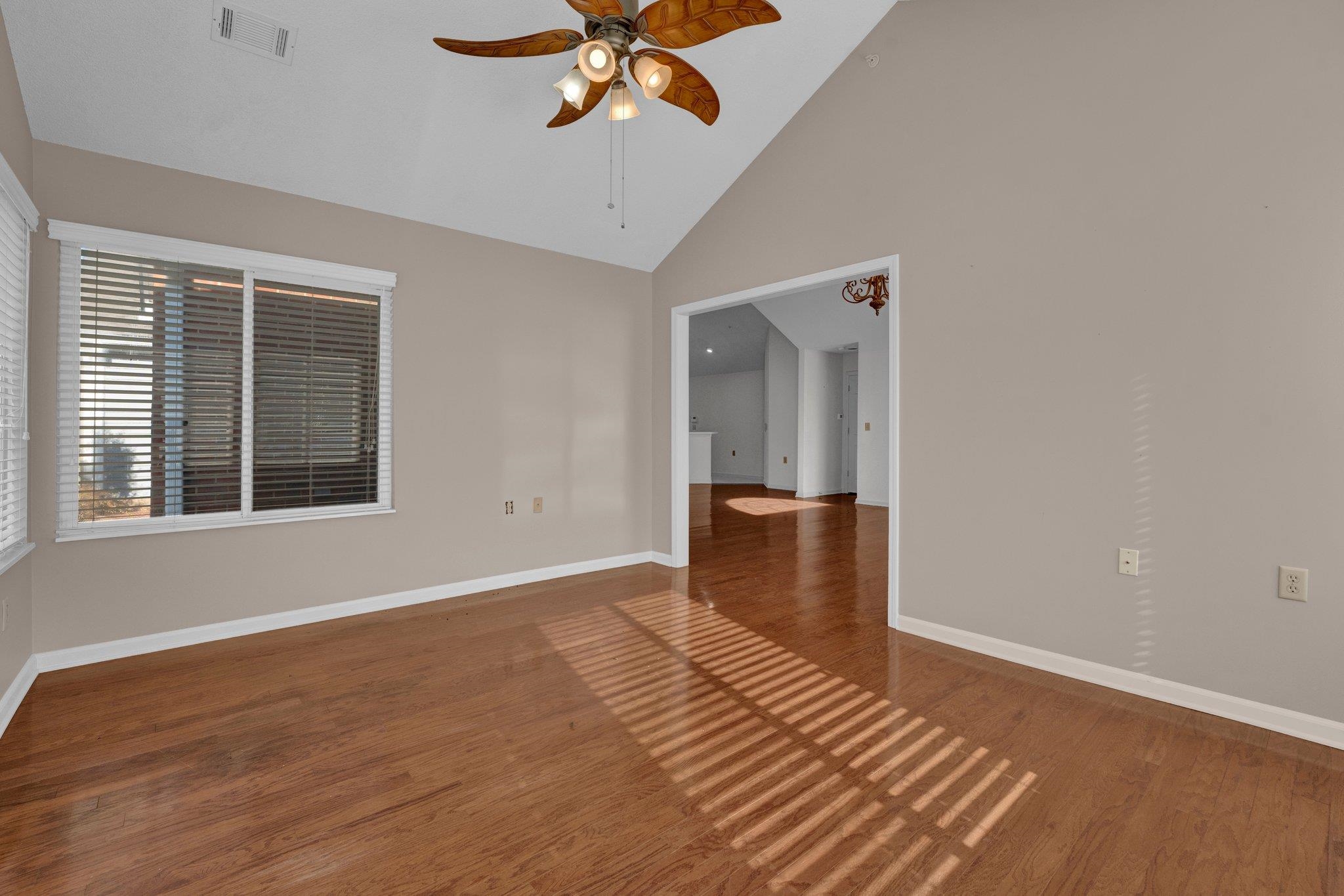 271 OAK CLUB LN Unit: 12