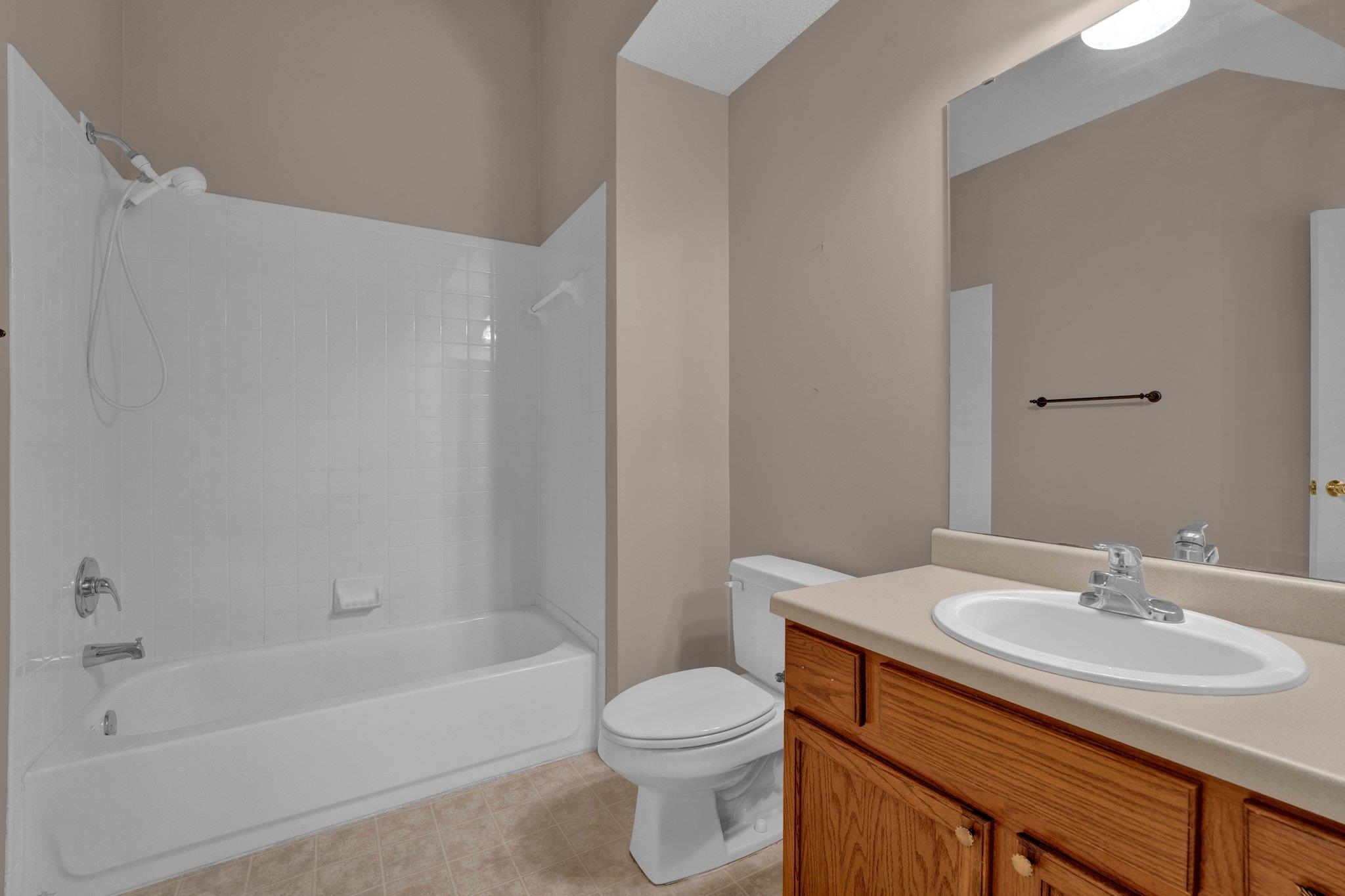 271 OAK CLUB LN Unit: 12