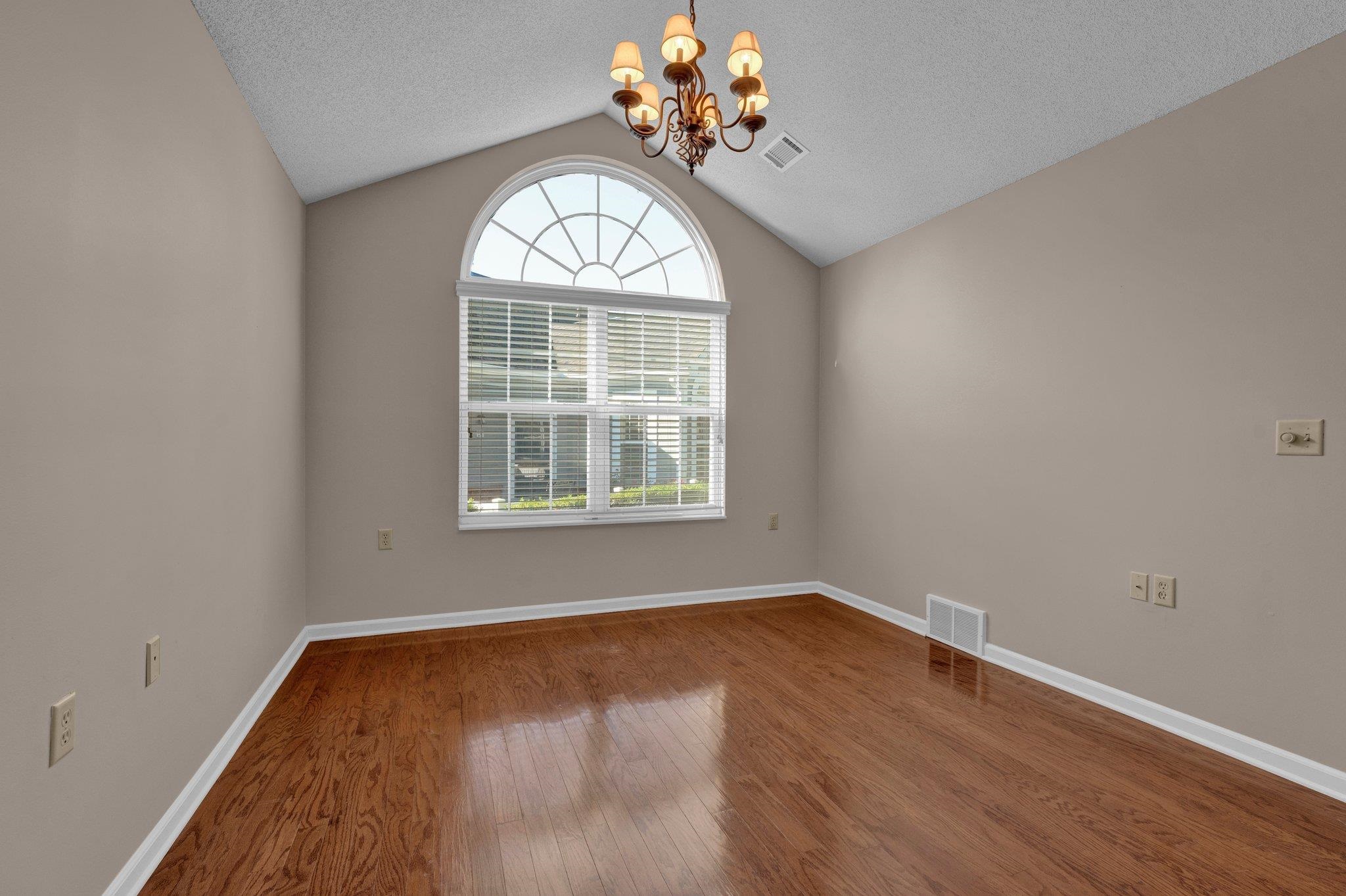 271 OAK CLUB LN Unit: 12