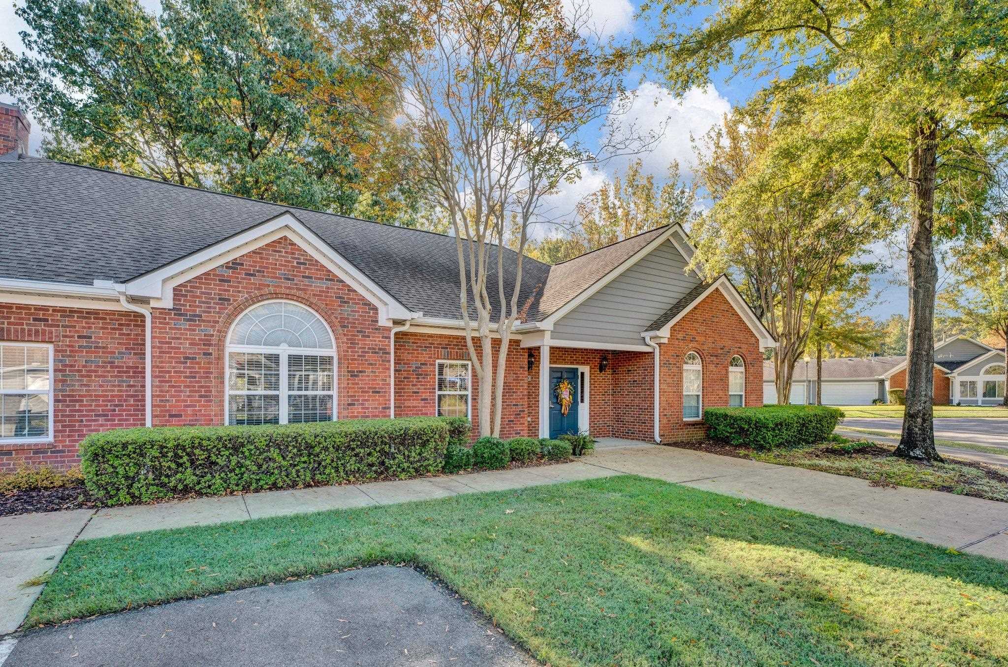 271 OAK CLUB LN Unit: 12