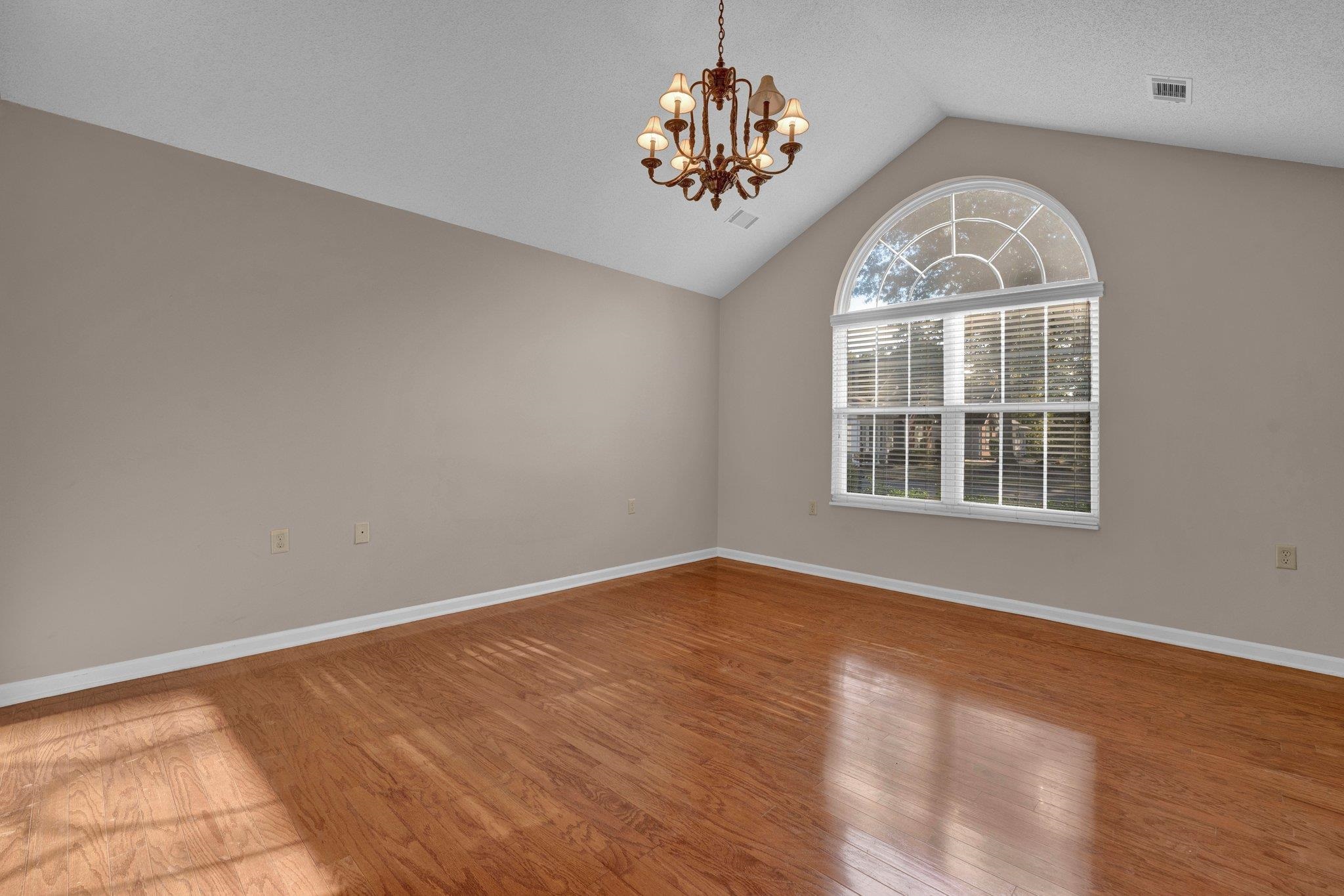 271 OAK CLUB LN Unit: 12