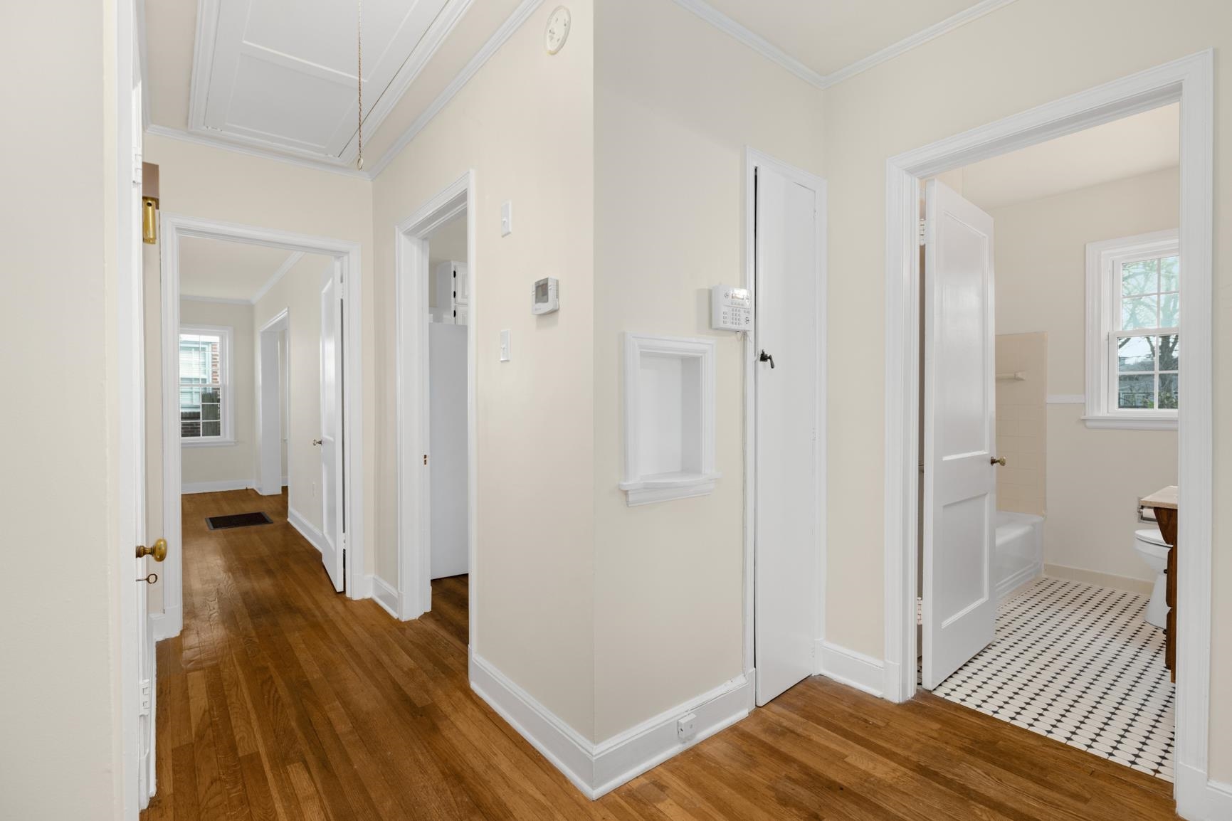 22 N HUMES ST