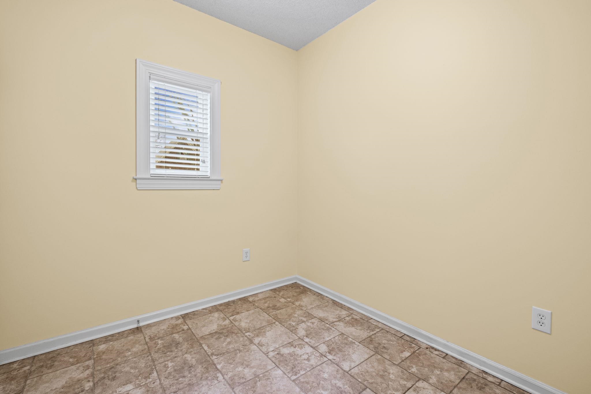 3339 PEMBROKE ELLIS CV