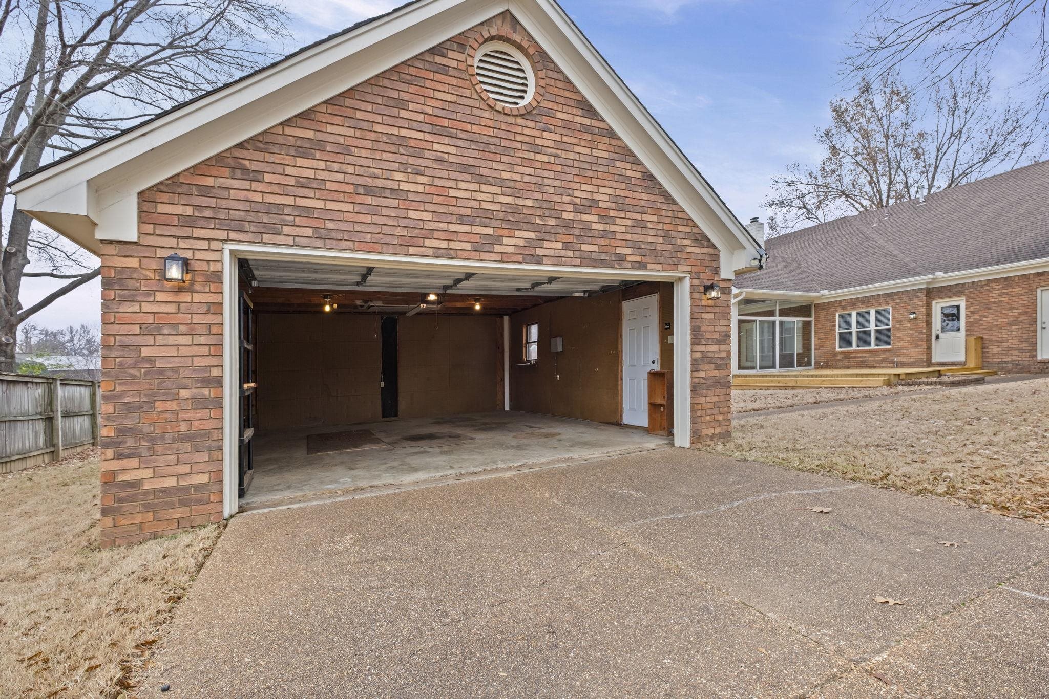 3339 PEMBROKE ELLIS CV