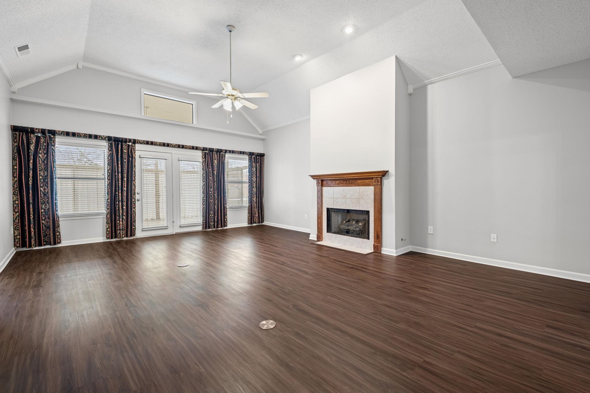 3339 PEMBROKE ELLIS CV