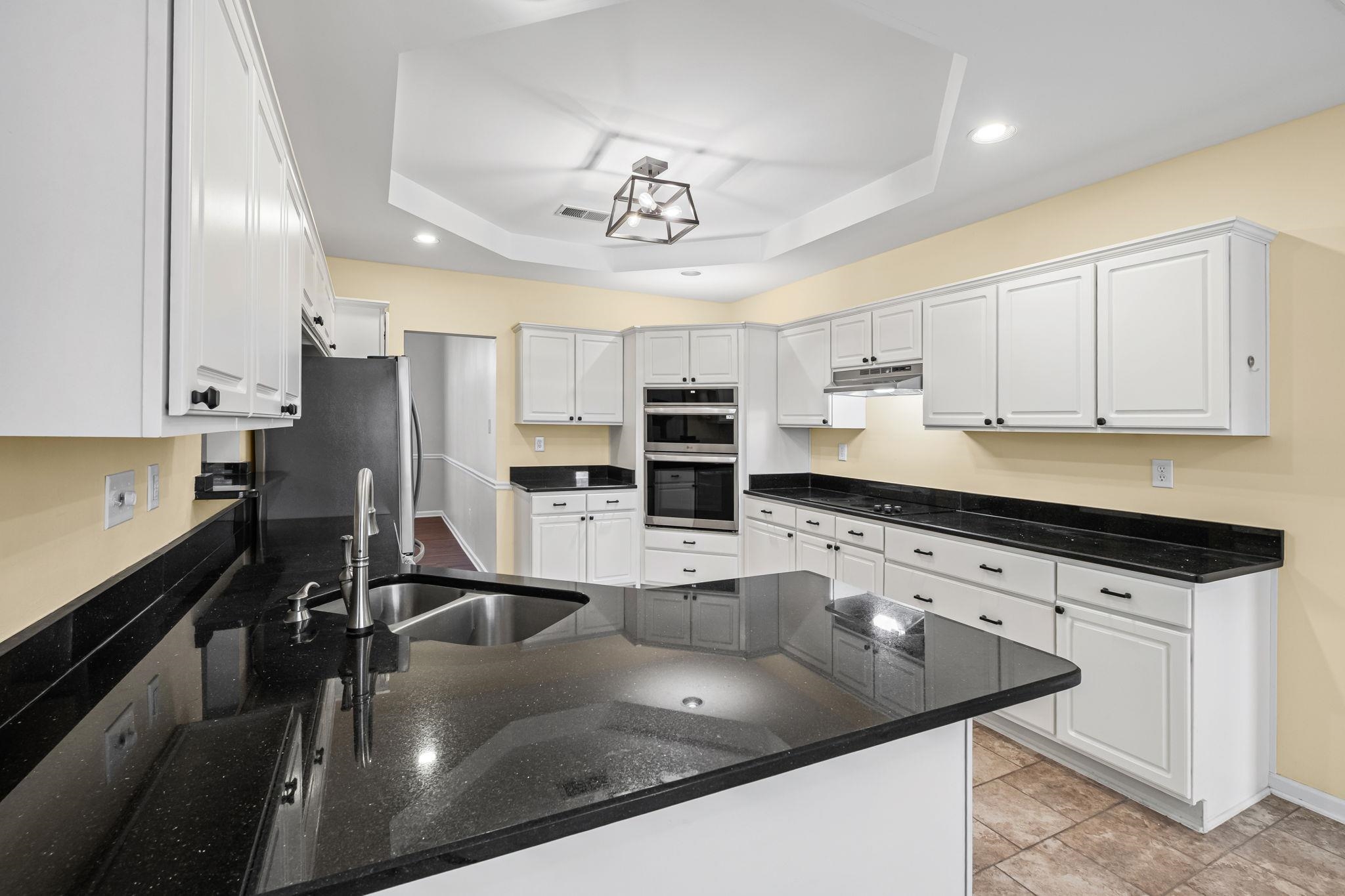 3339 PEMBROKE ELLIS CV