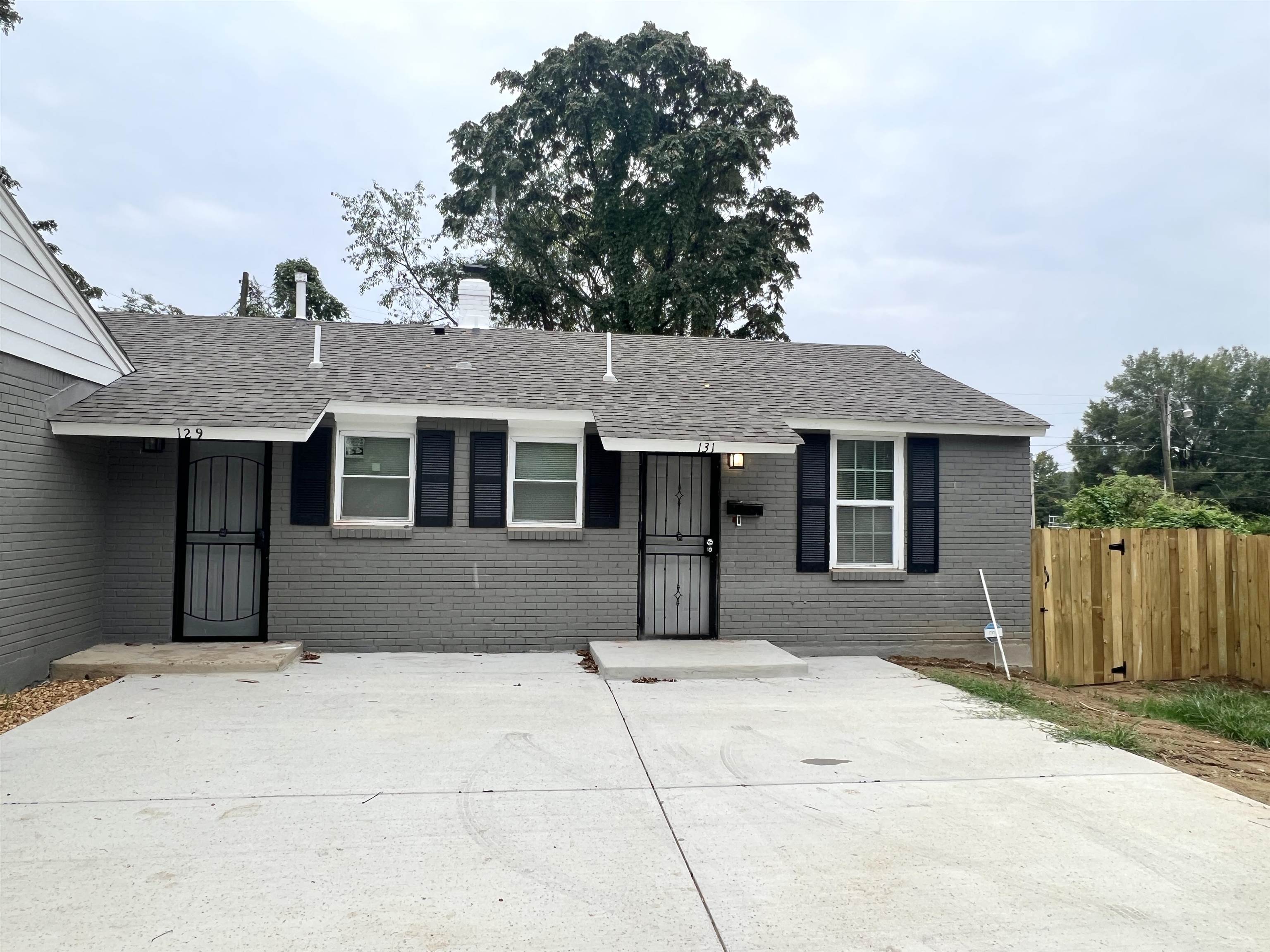 123 MAJUBA AVE