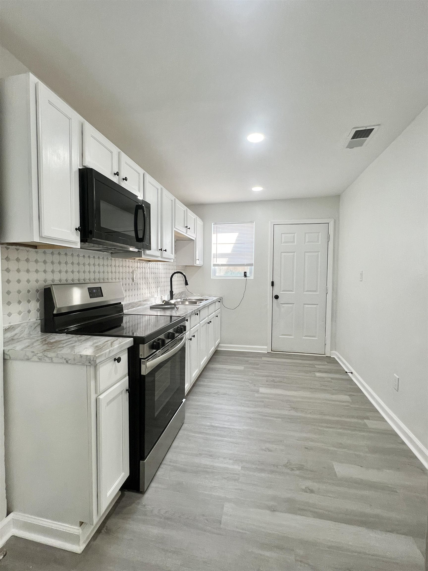 123 MAJUBA AVE