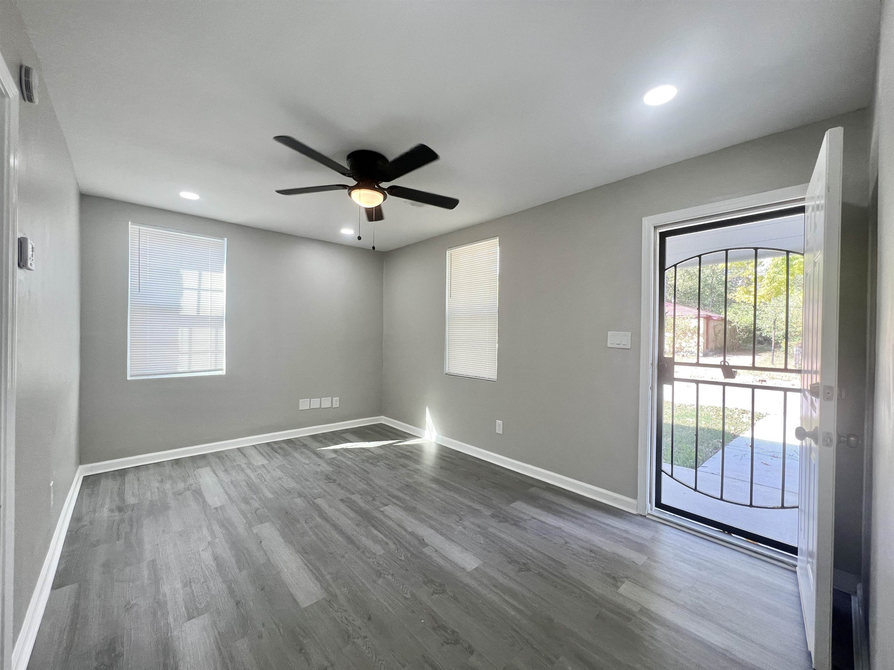 123 MAJUBA AVE