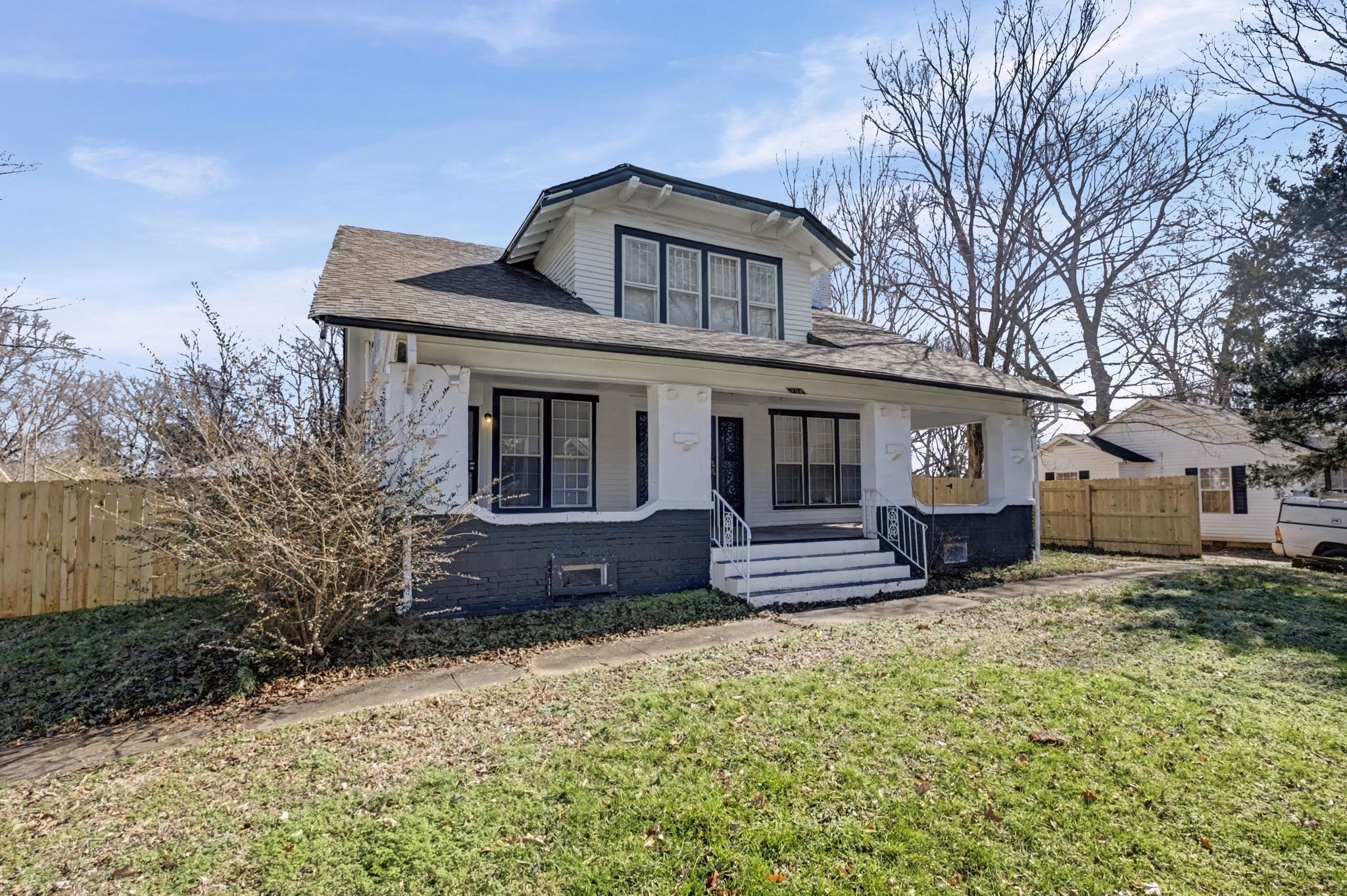 320 HIGH ST N