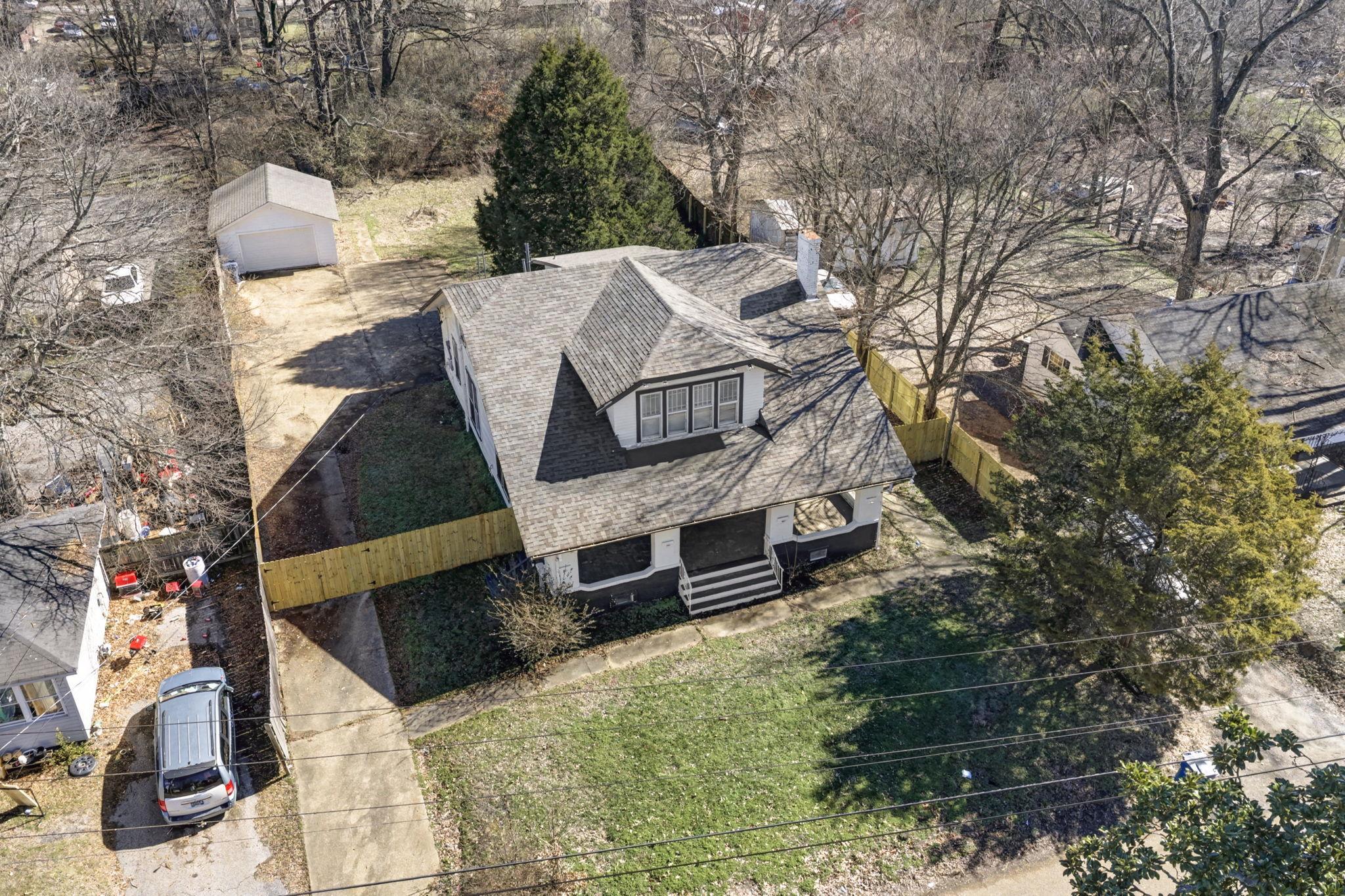 320 HIGH ST N