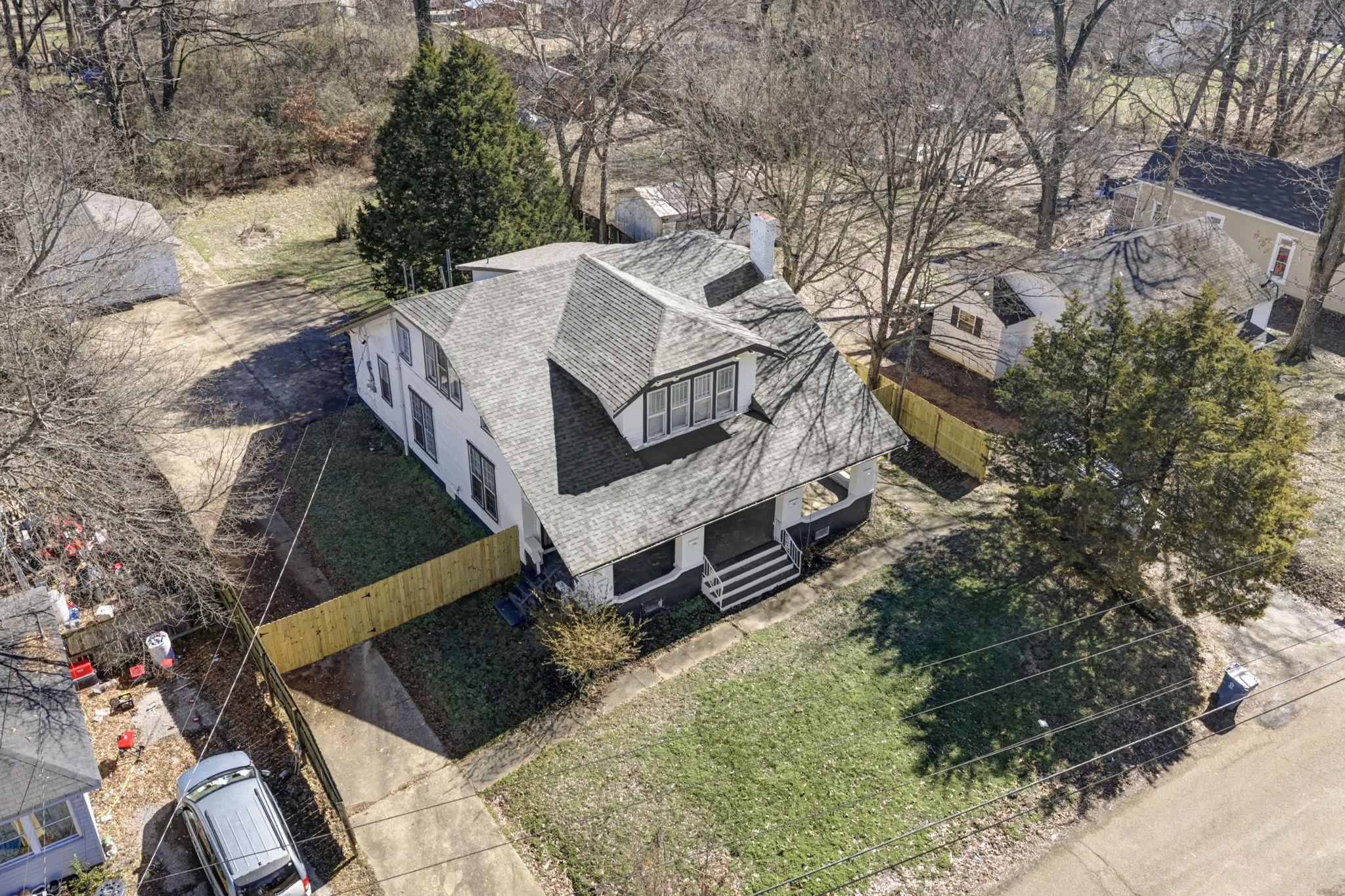320 HIGH ST N