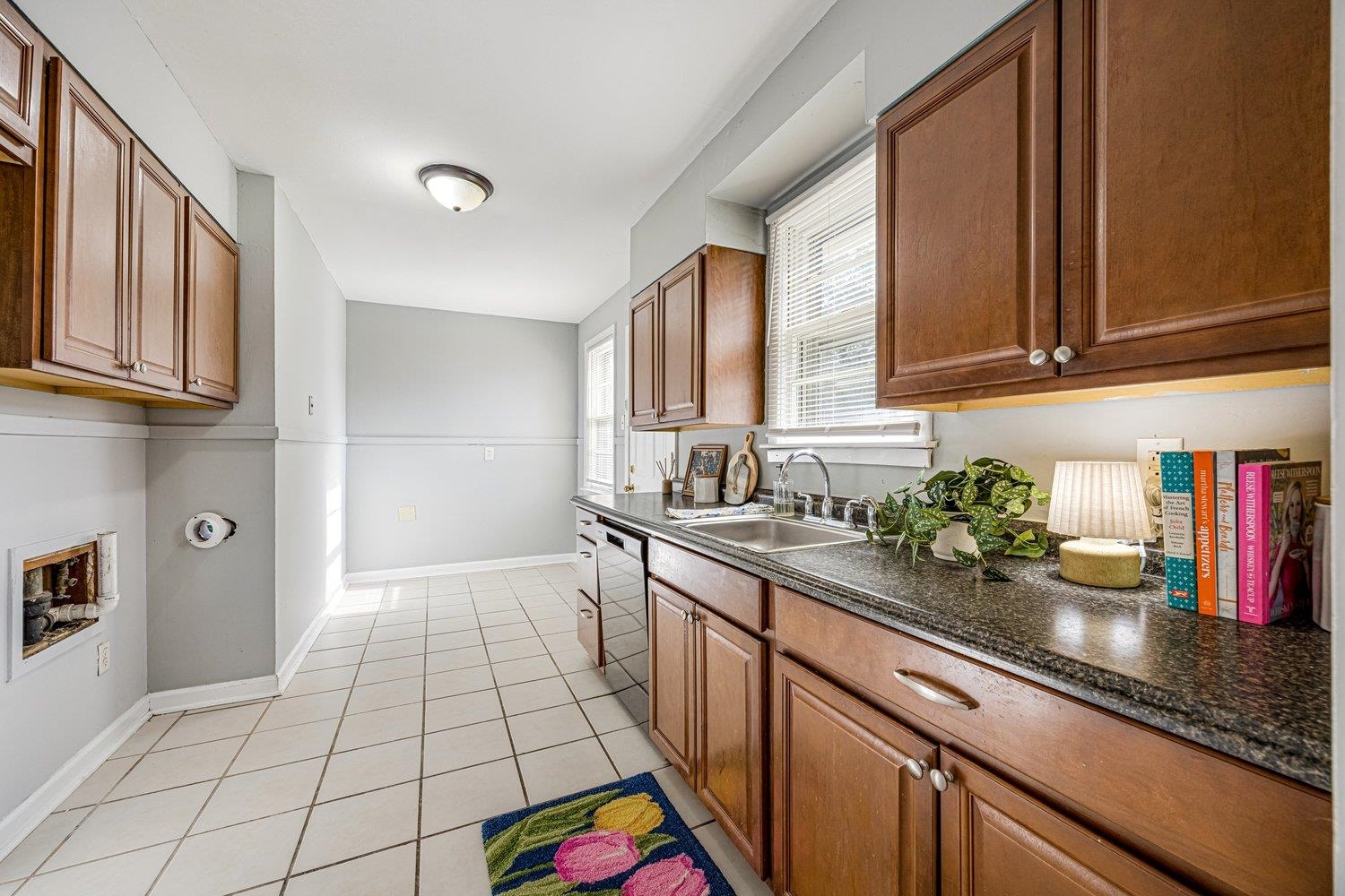 1215 MT MORIAH RD