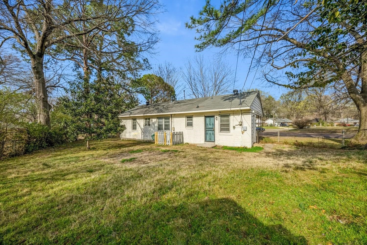 1215 MT MORIAH RD