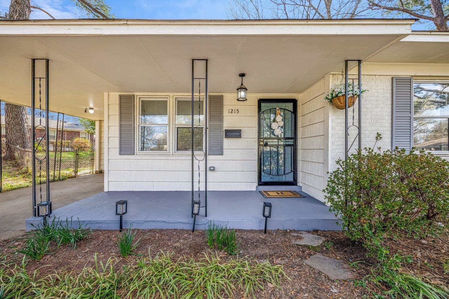 1215 MT MORIAH RD