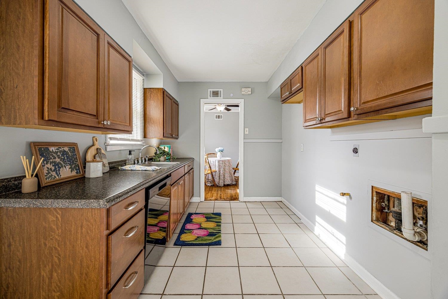 1215 MT MORIAH RD