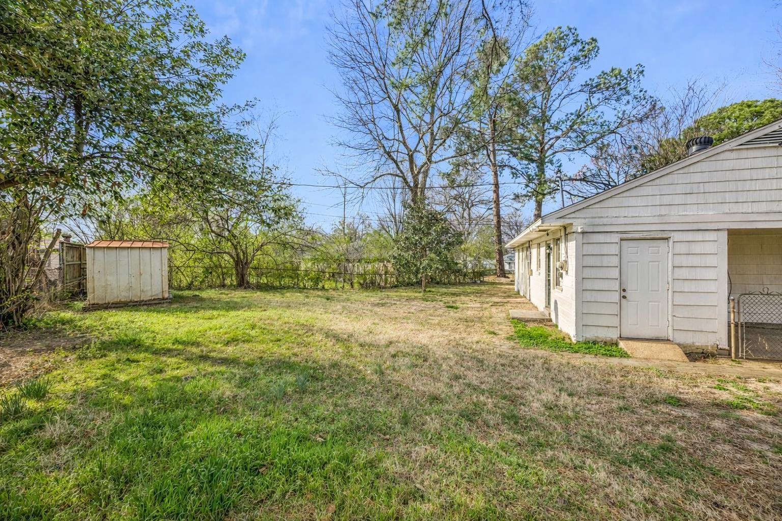 1215 MT MORIAH RD