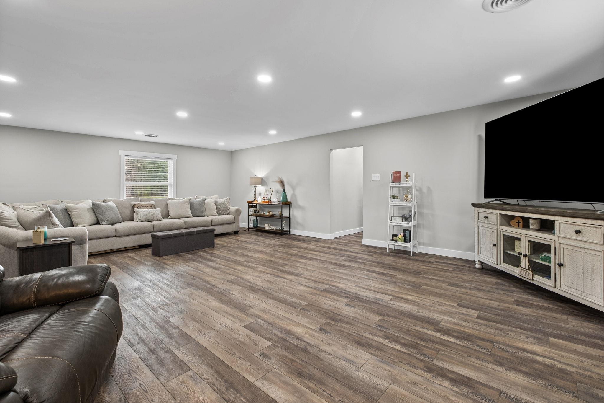 58 HAYES RD