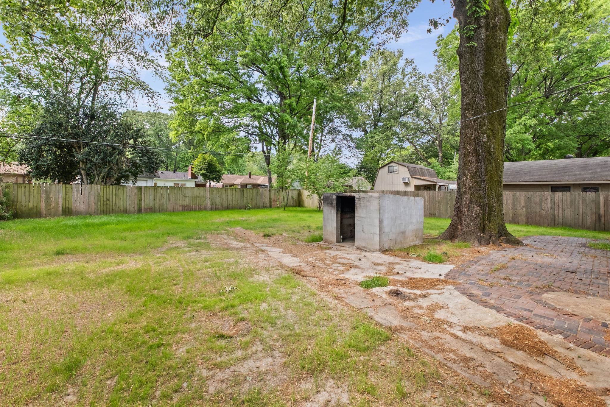 4585 HELENE RD