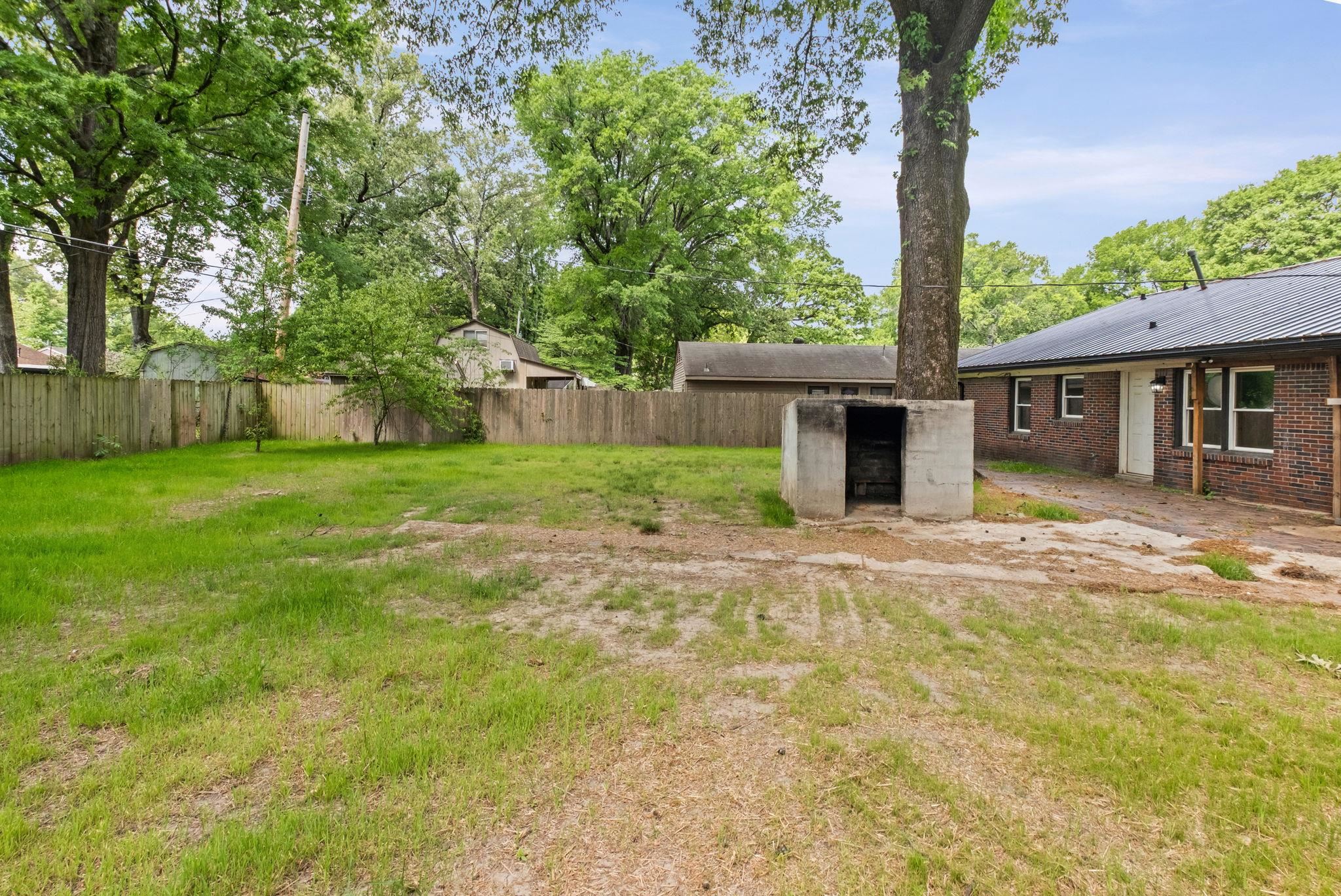 4585 HELENE RD