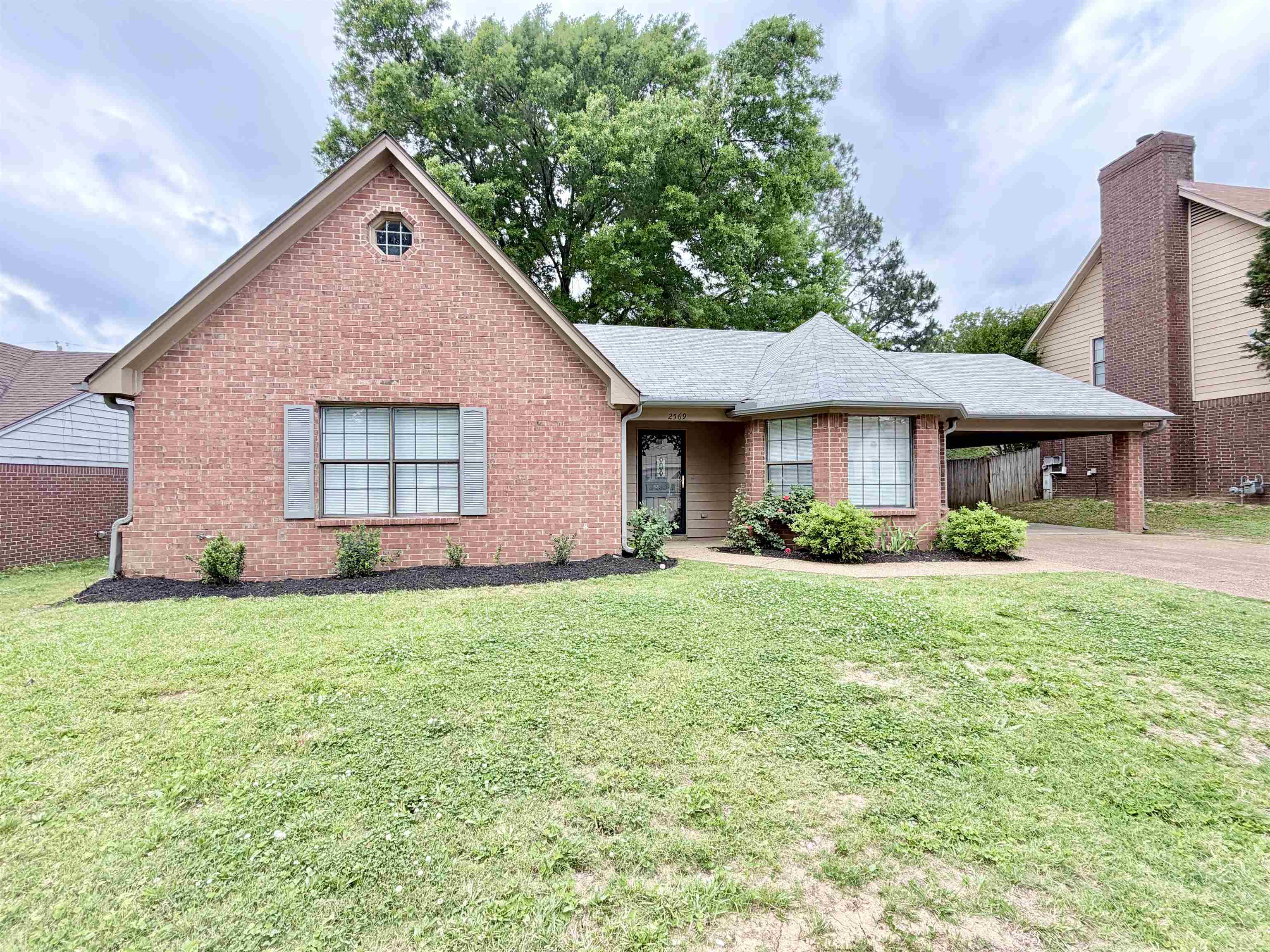 2569 VAN EATON LN