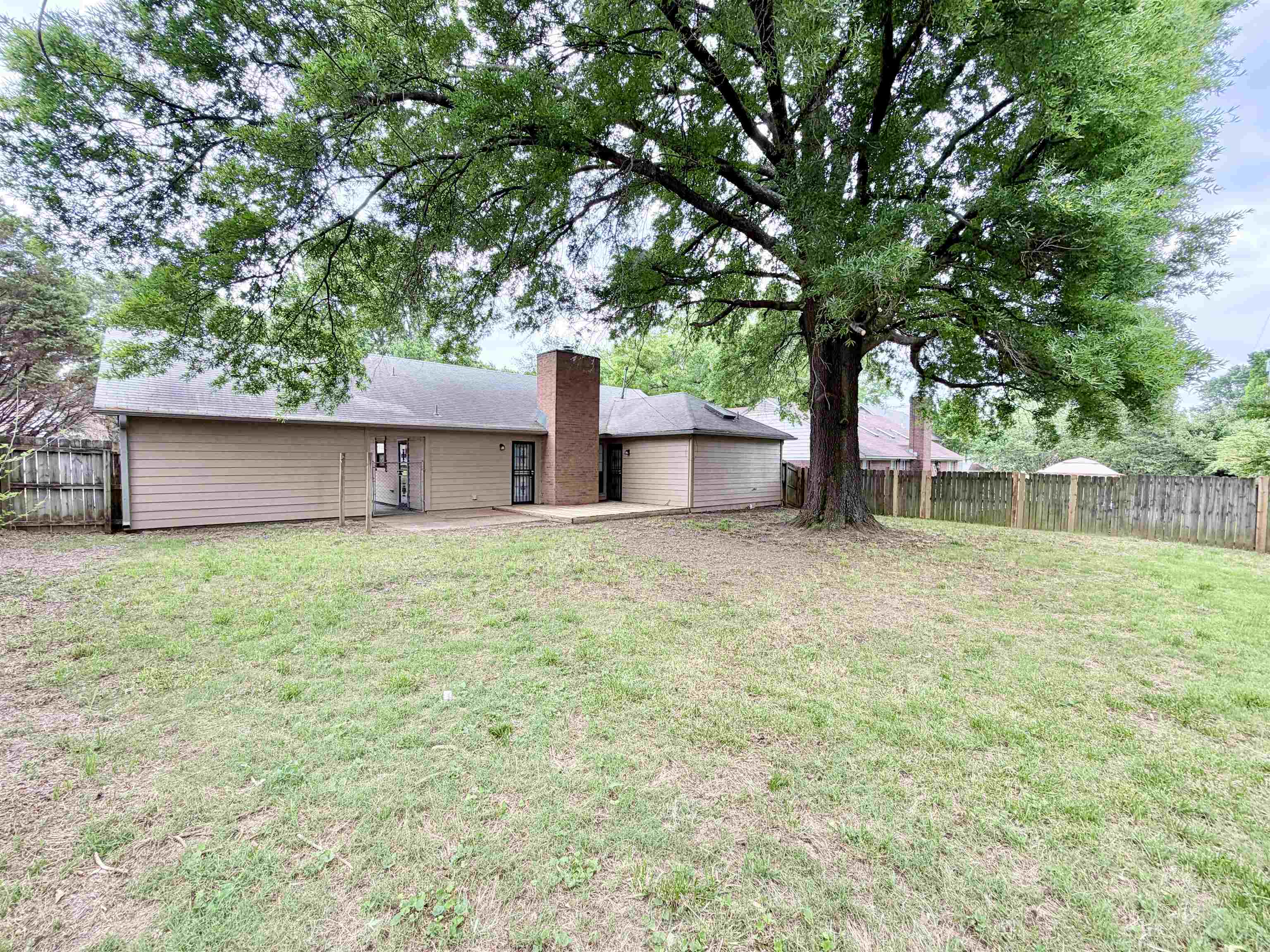 2569 VAN EATON LN
