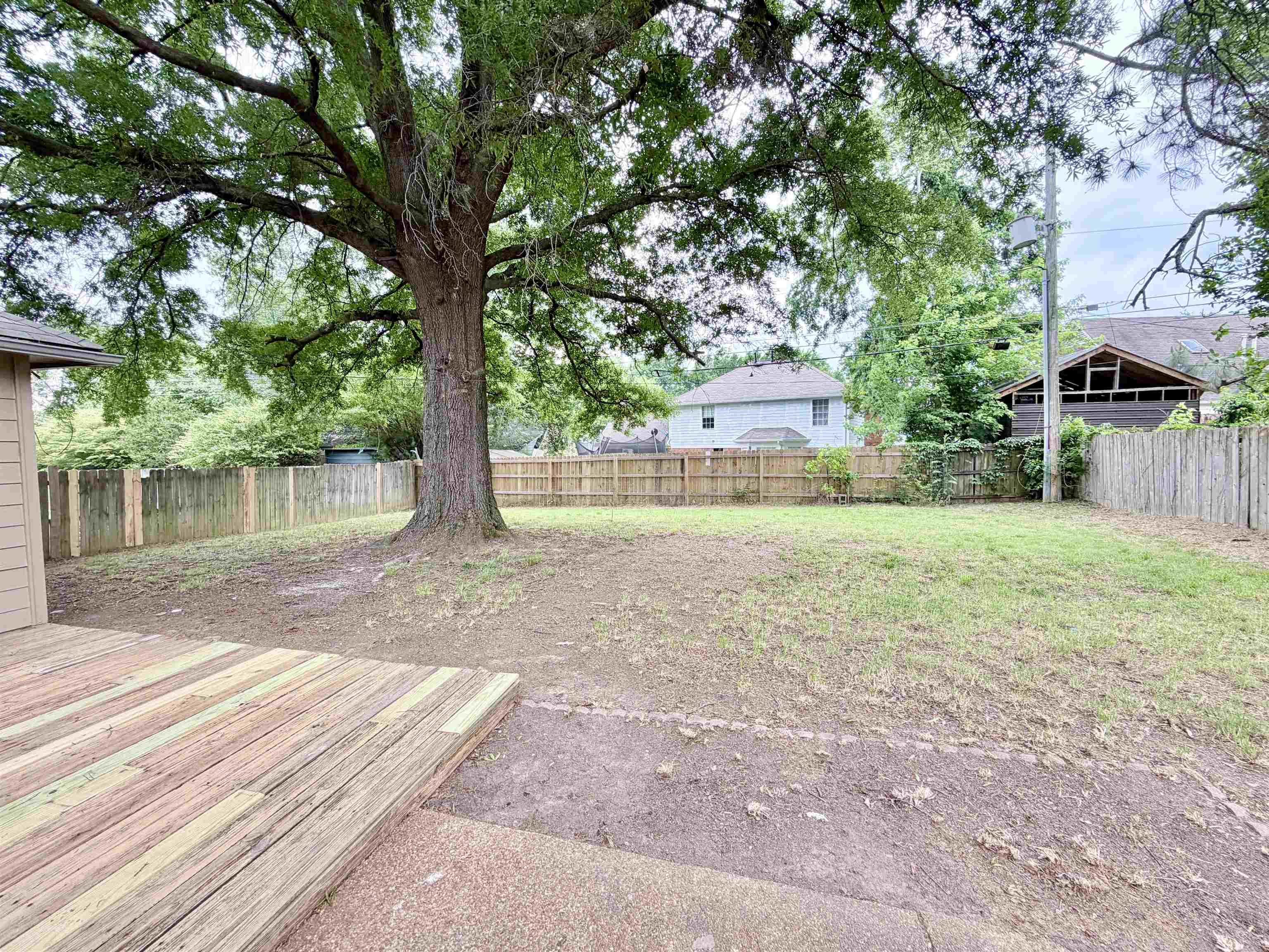 2569 VAN EATON LN