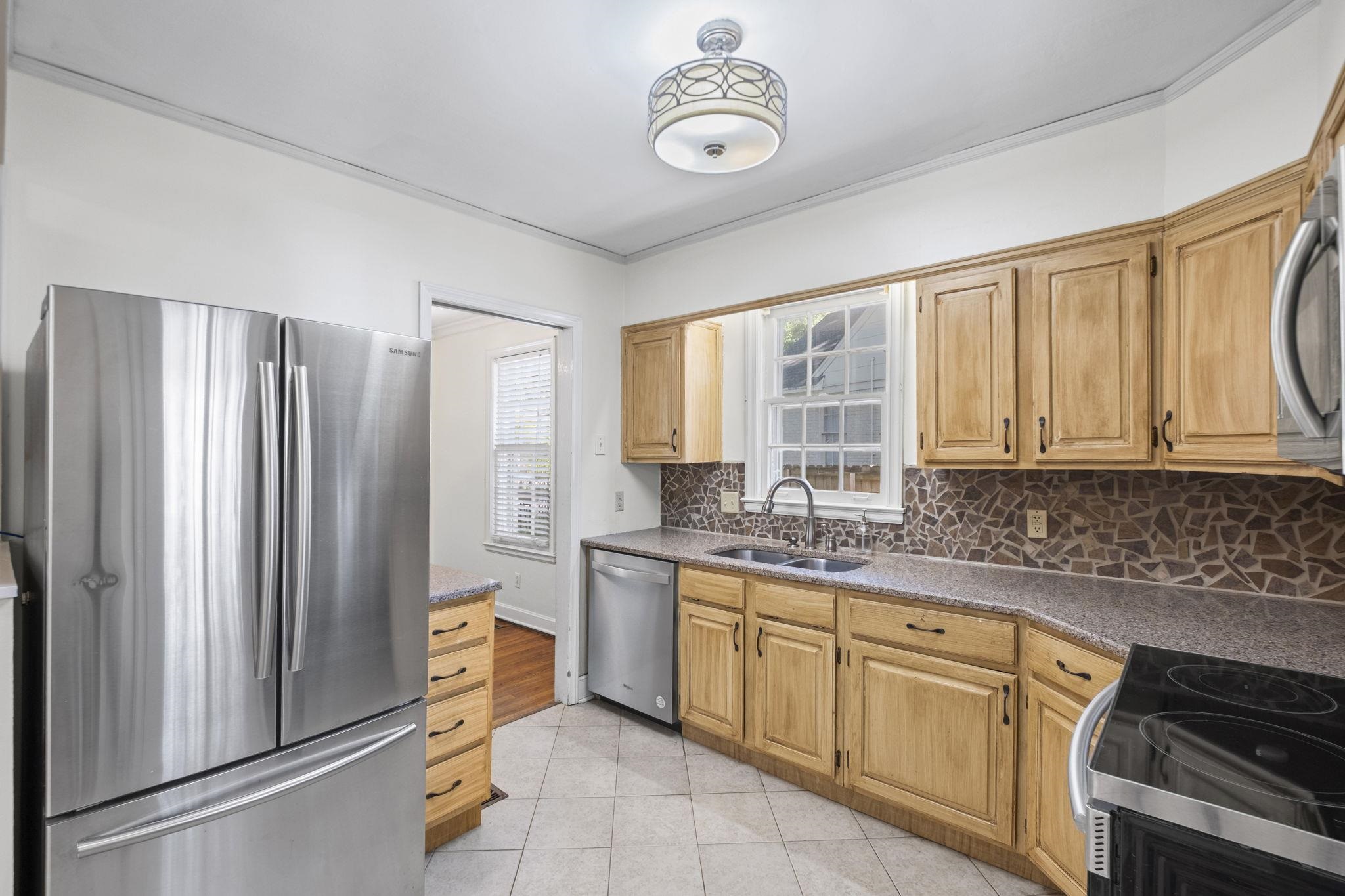 503 E SWAN RIDGE CIR