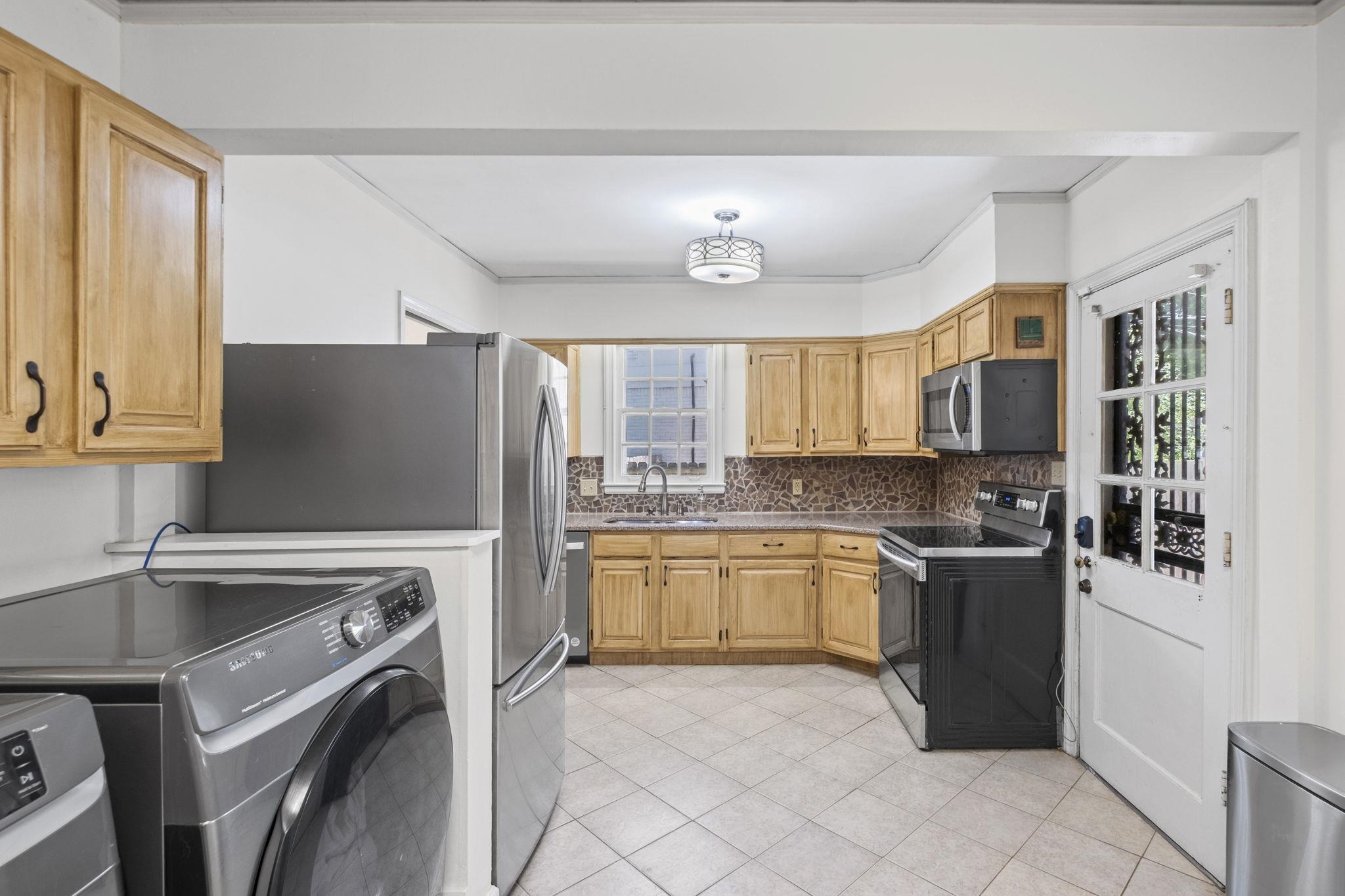 503 E SWAN RIDGE CIR