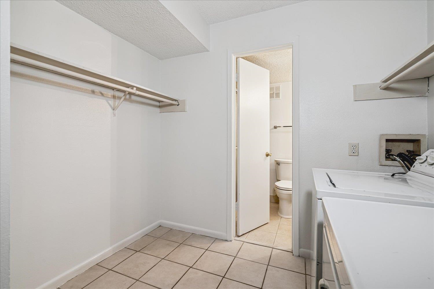 6719 MAJESTIC OAK PL Unit: 1