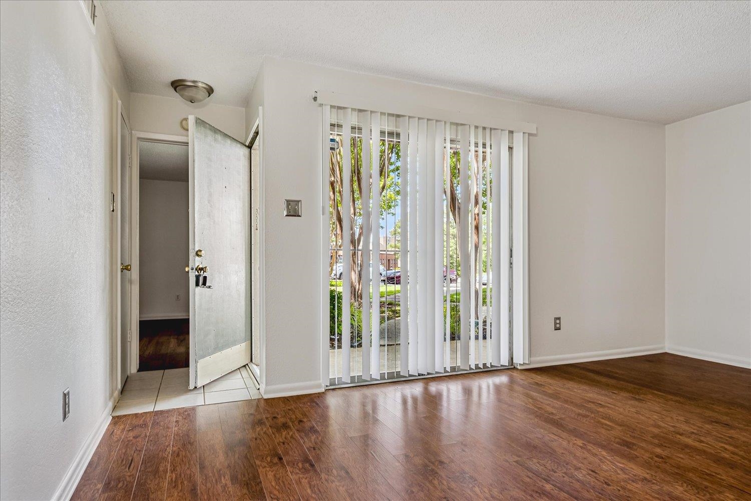 6719 MAJESTIC OAK PL Unit: 1