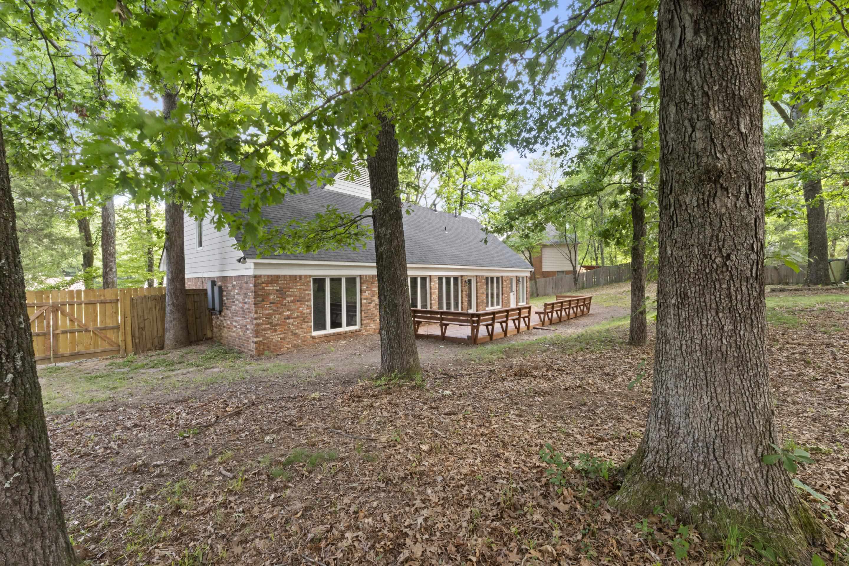 1564 CEDAR FARMS CV