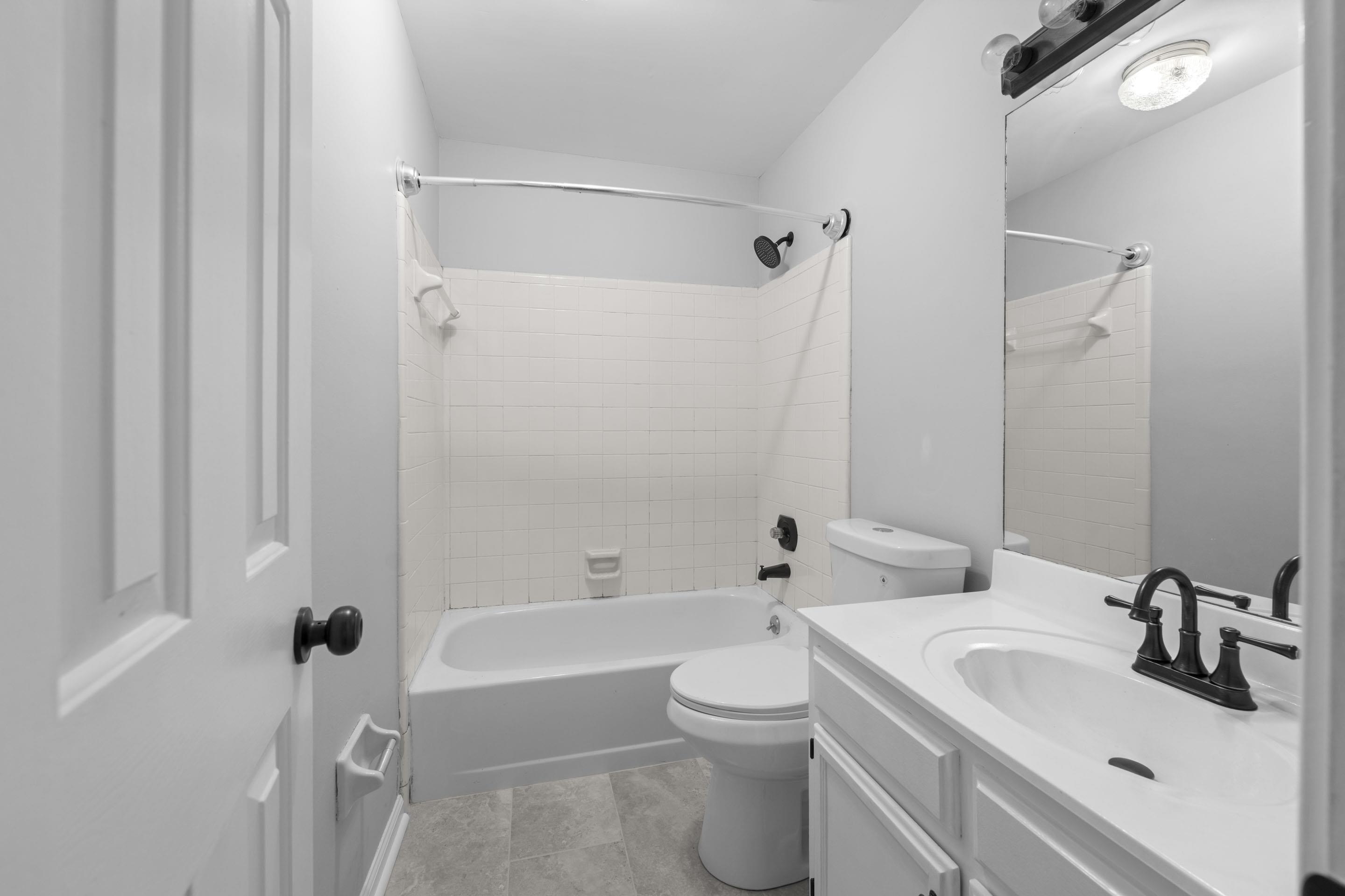 1564 CEDAR FARMS CV