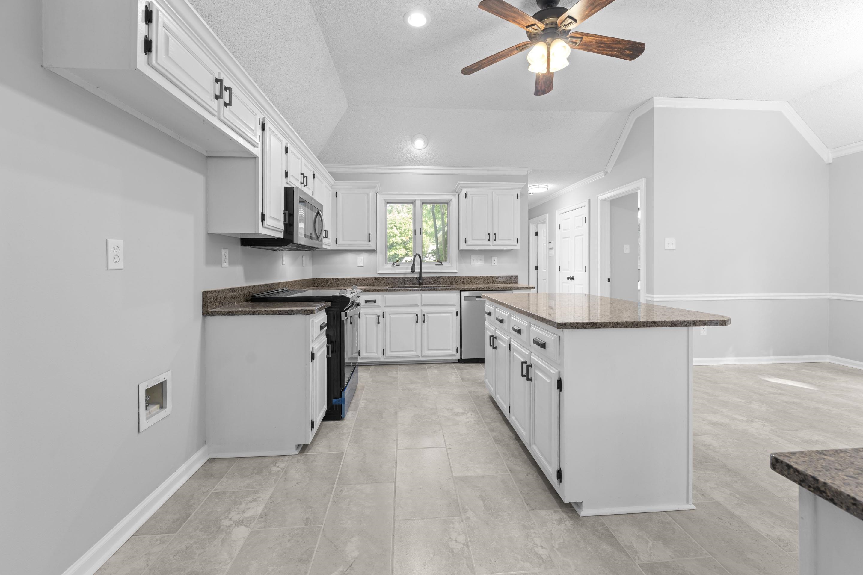 1564 CEDAR FARMS CV