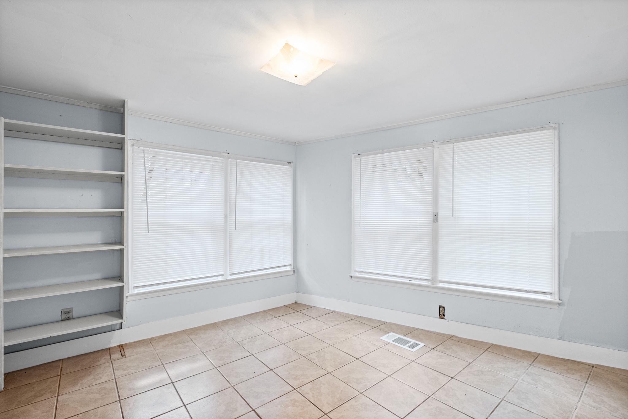 3280 CARNES AVE